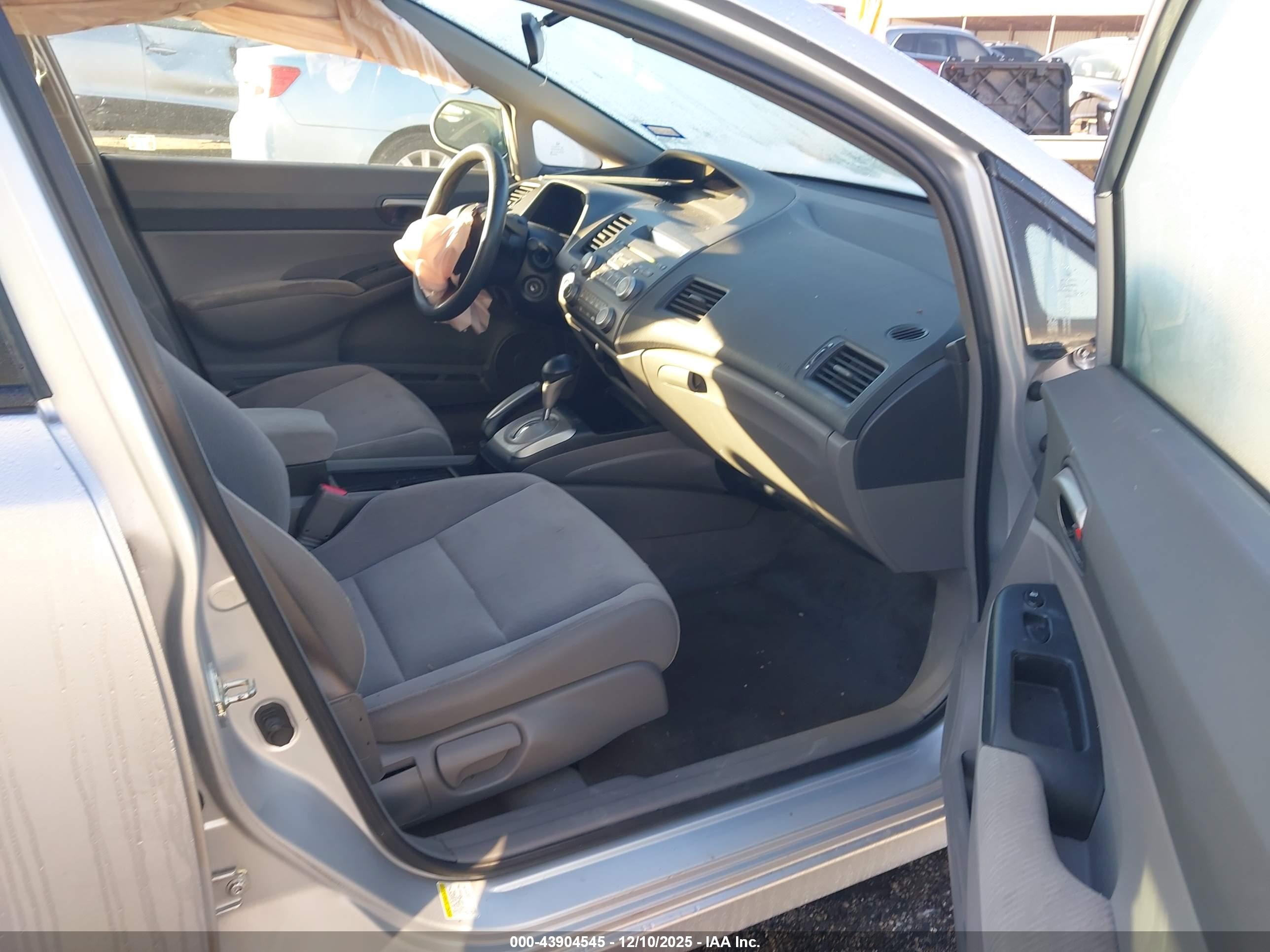HONDA CIVIC image 5