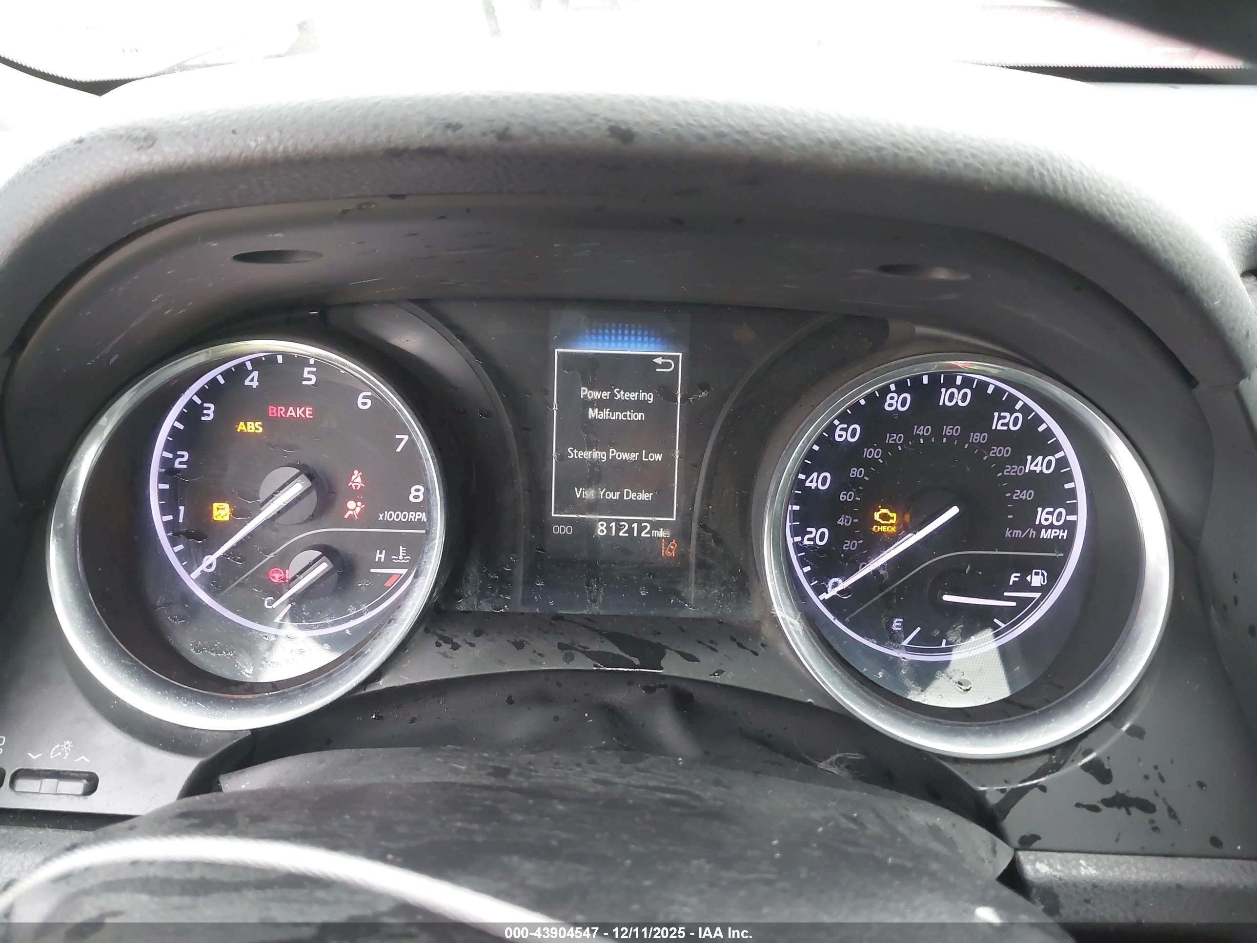 TOYOTA CAMRY image 7