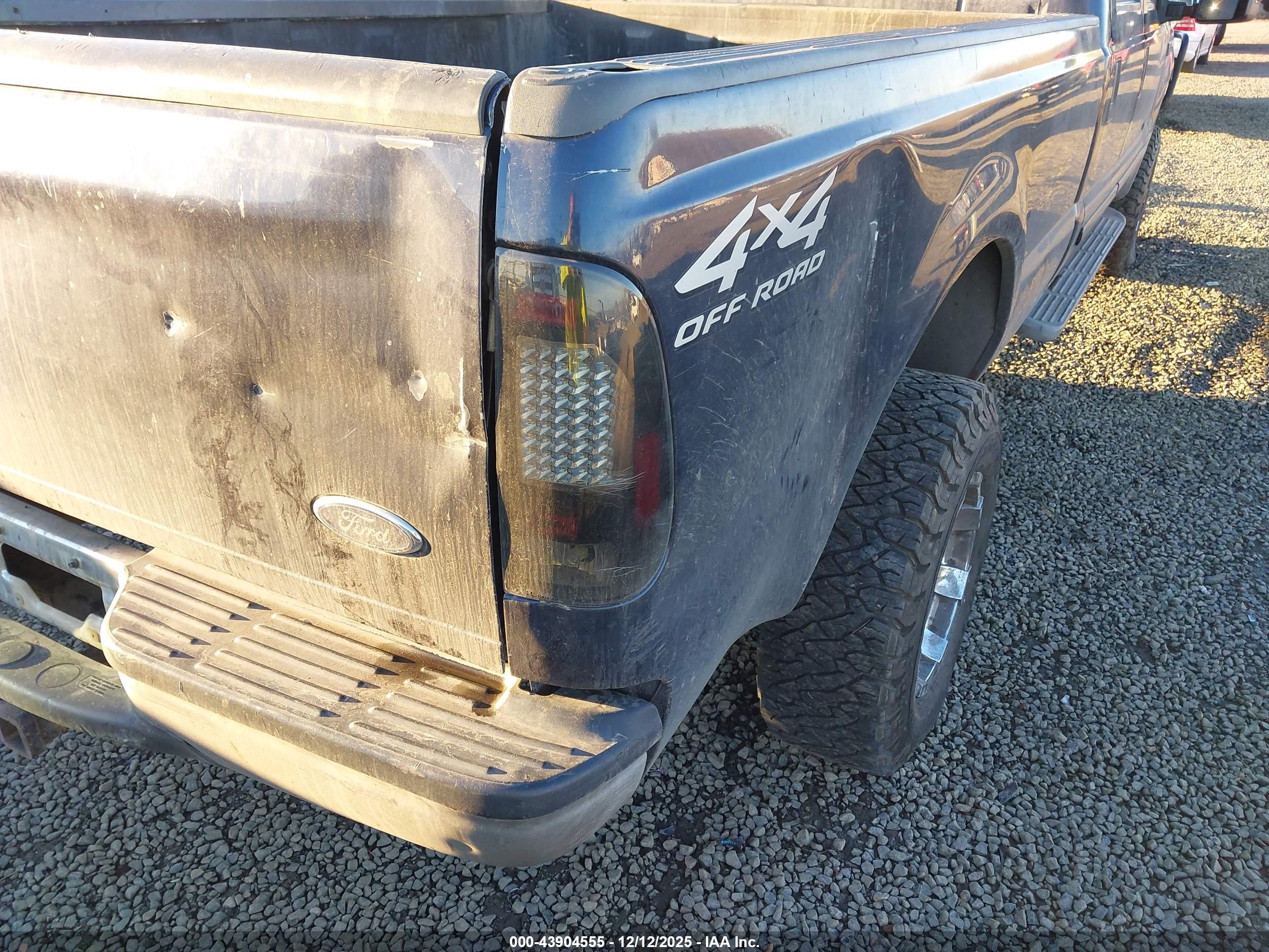 FORD F-350 image 6