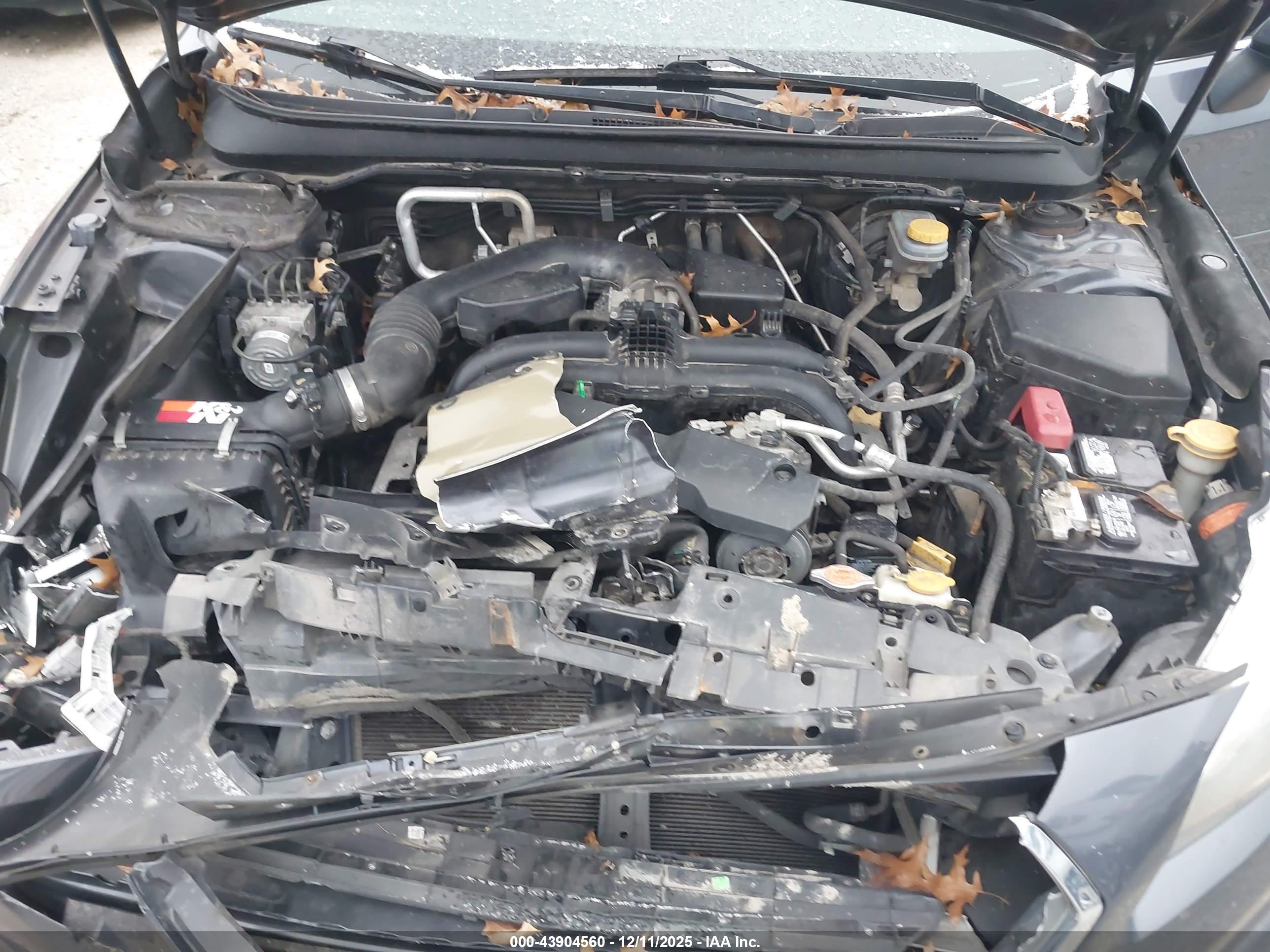 SUBARU OUTBACK image 10