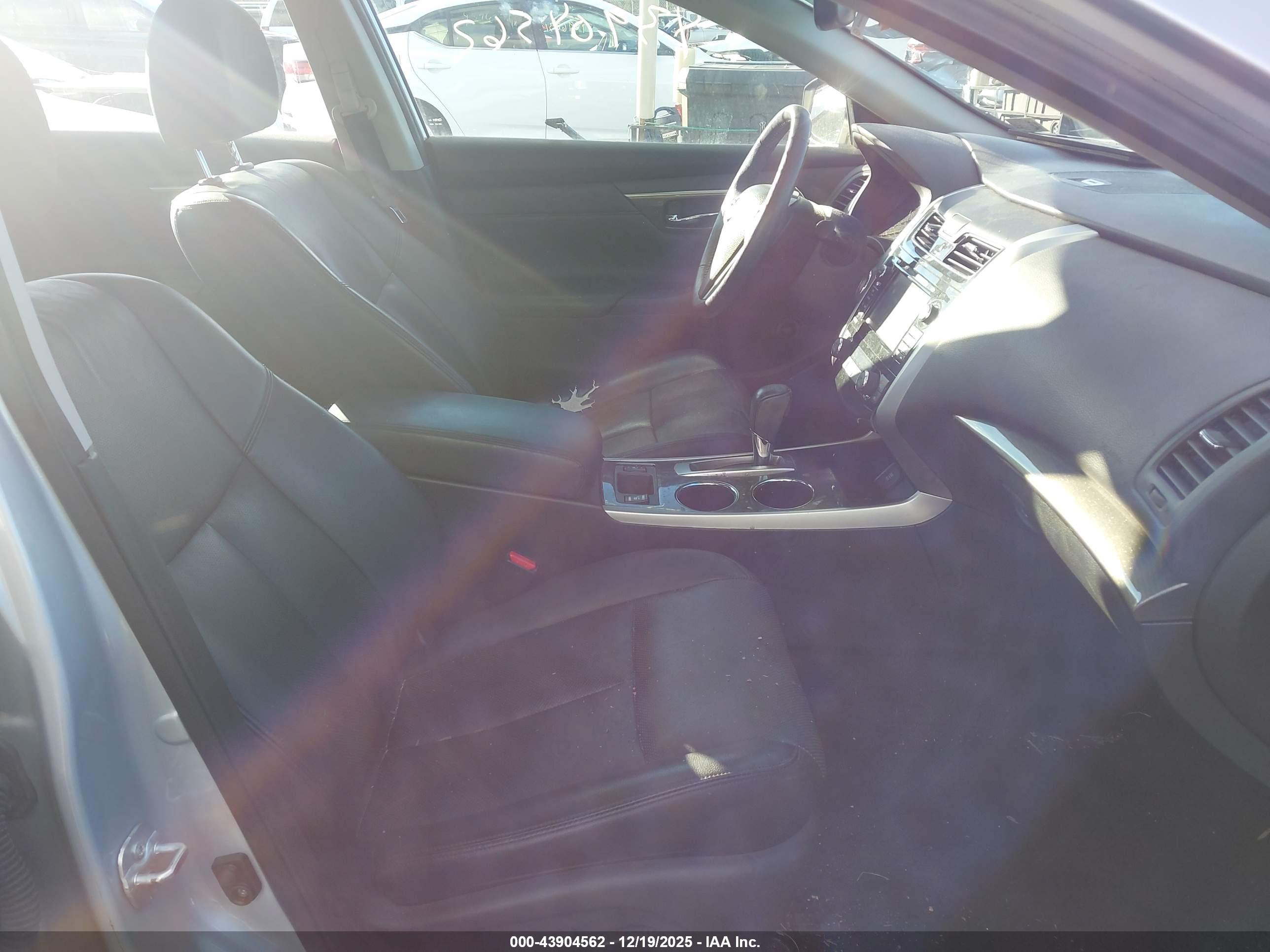 NISSAN ALTIMA image 5