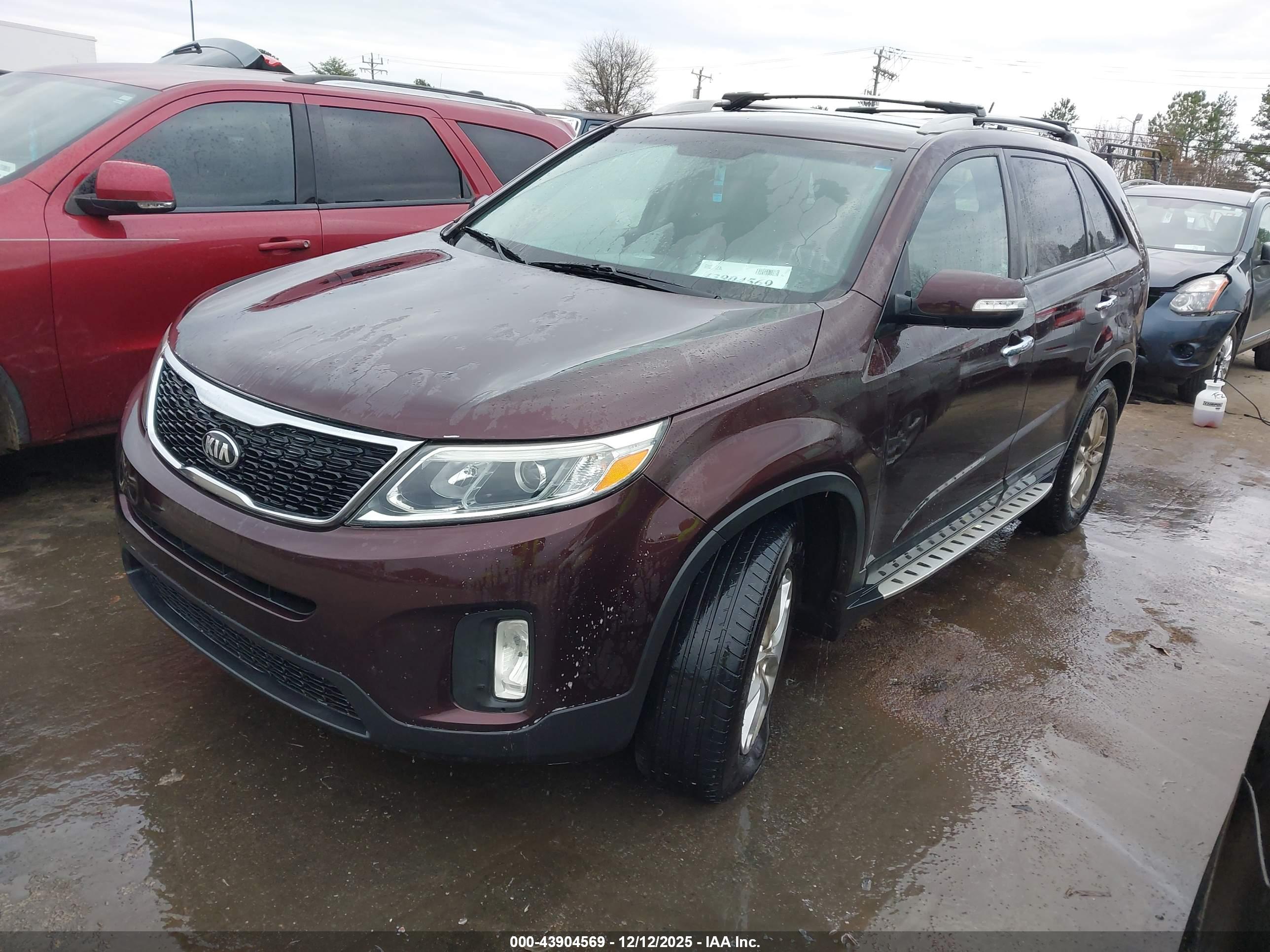 KIA SORENTO image 2