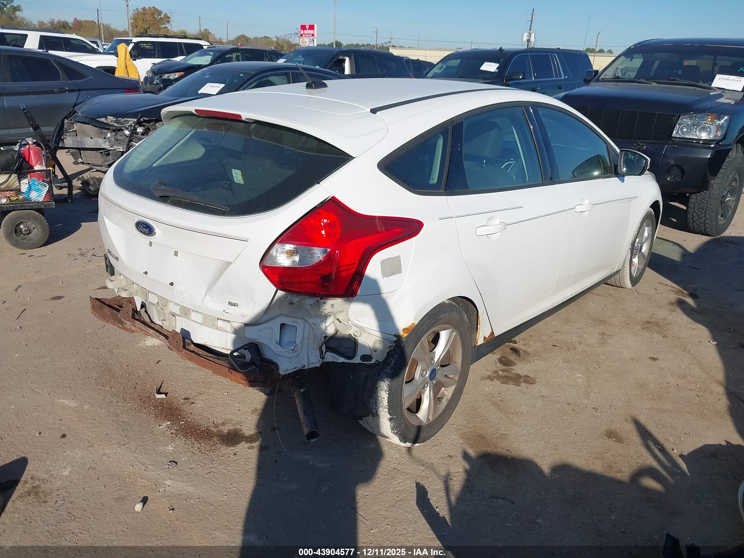 FORD FOCUS image 4