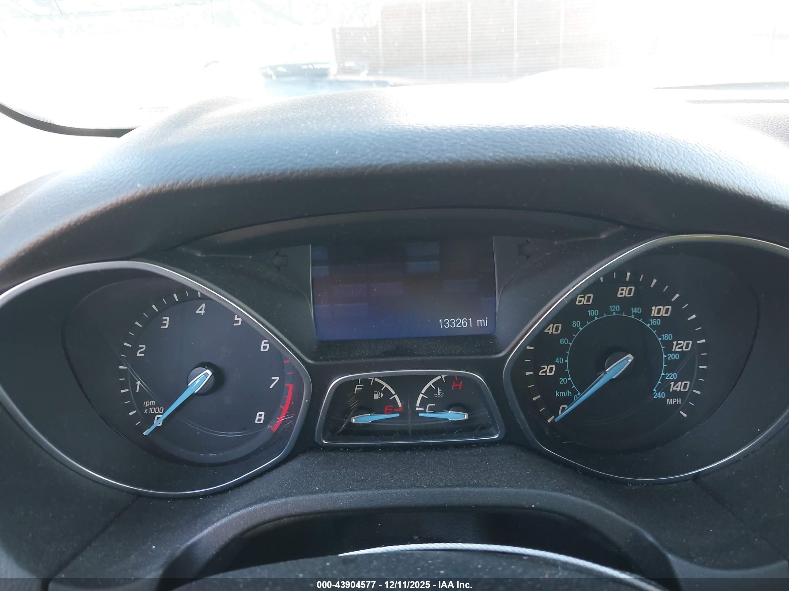 FORD FOCUS image 7