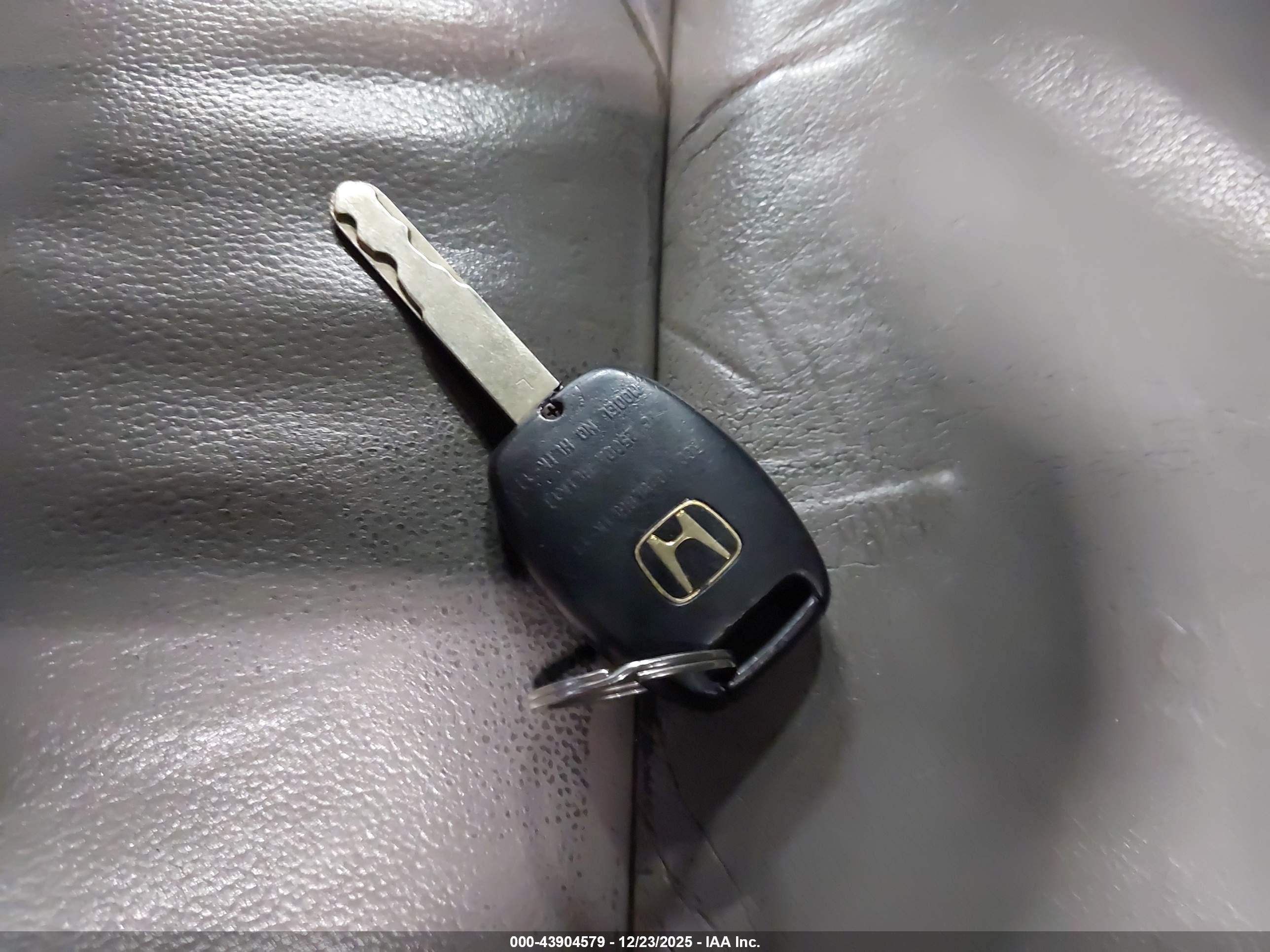 HONDA CR-V image 11