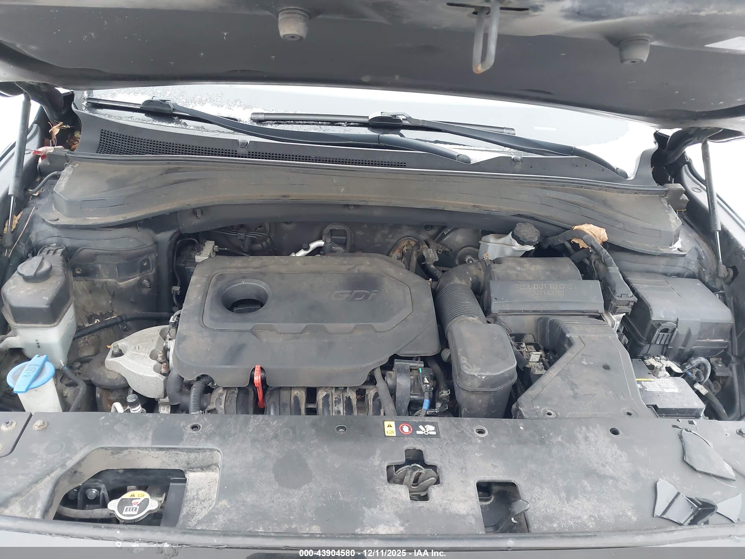 HYUNDAI SANTA image 10