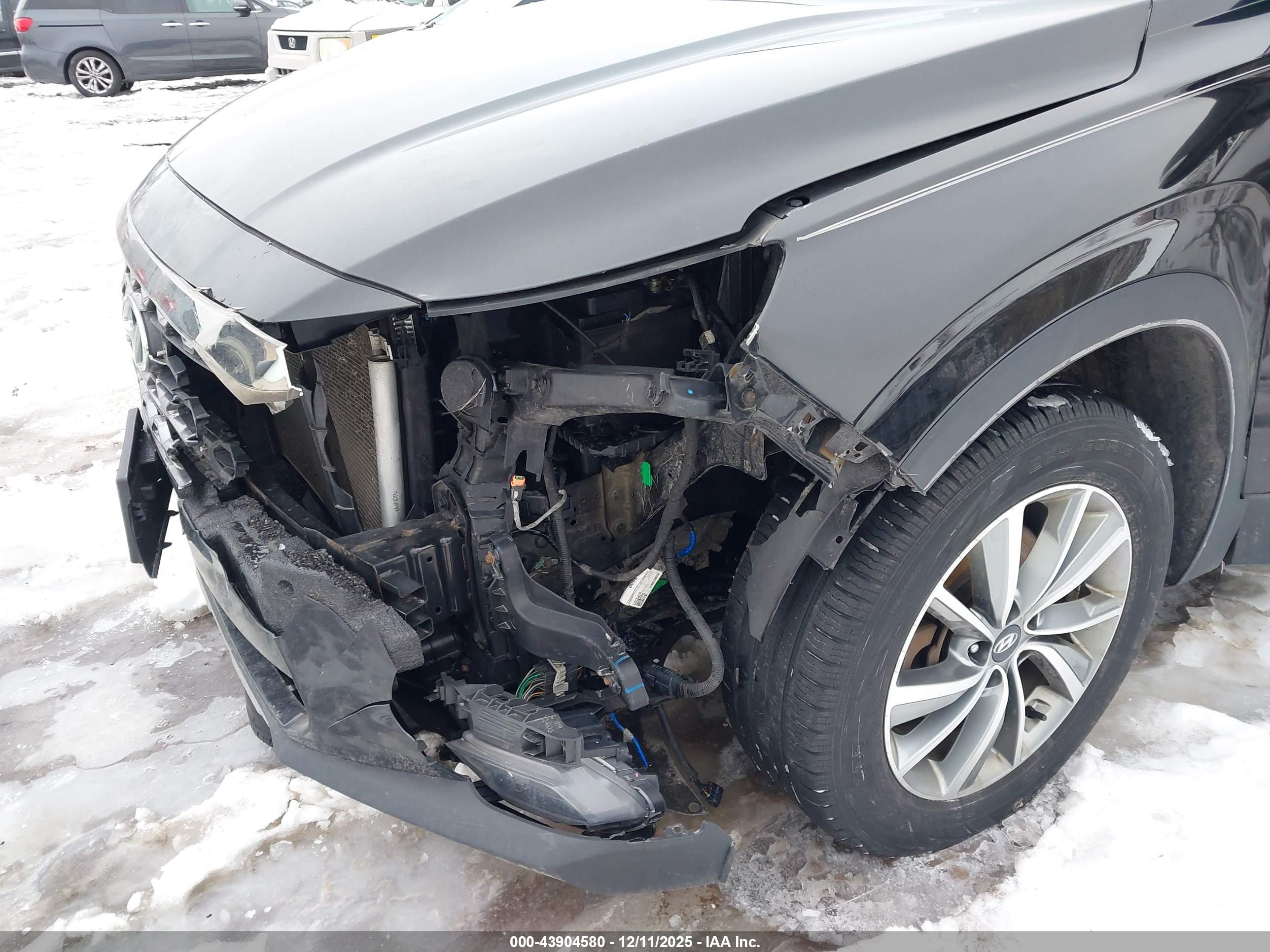 HYUNDAI SANTA image 6