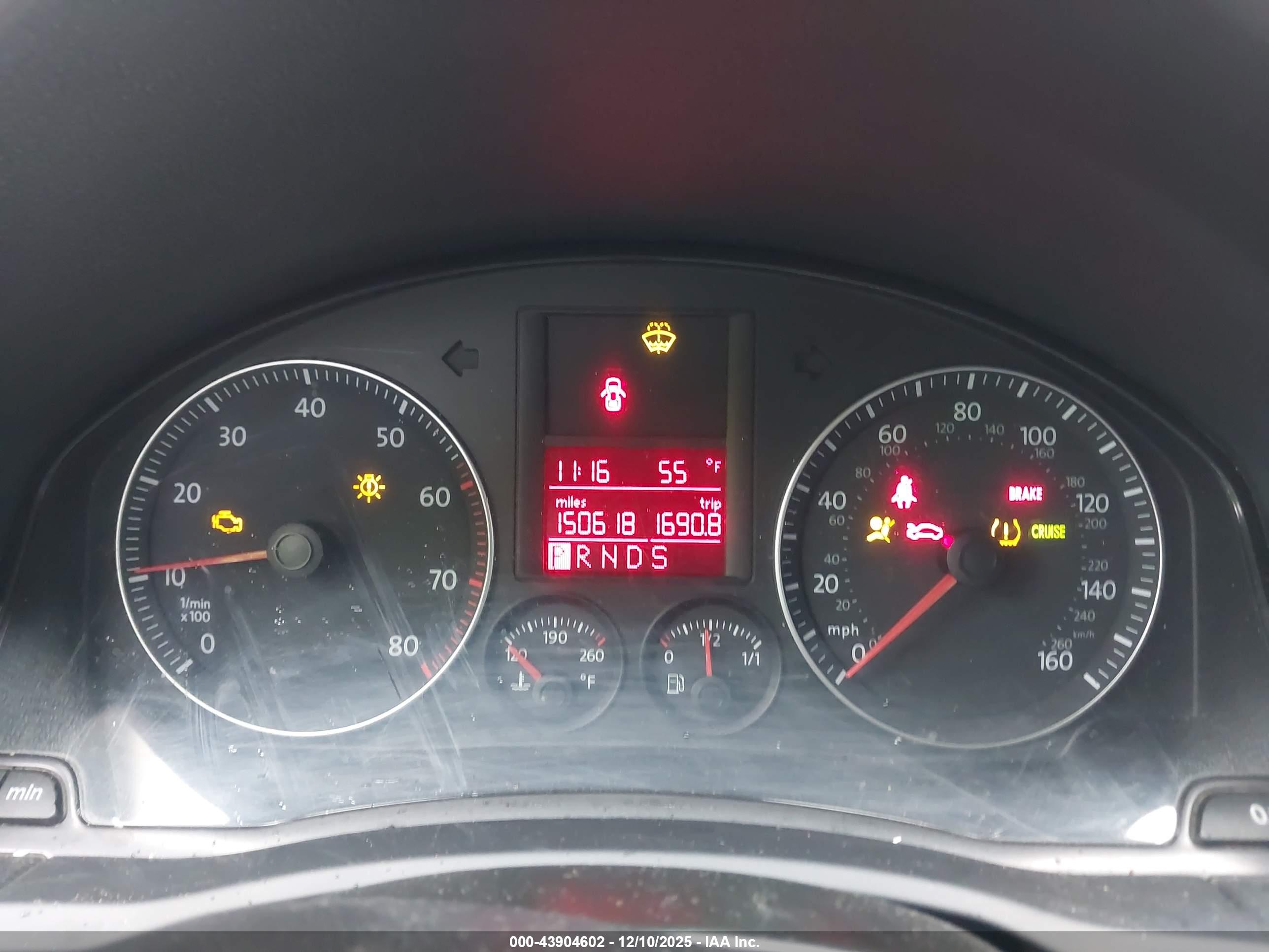 VOLKSWAGEN JETTA image 7