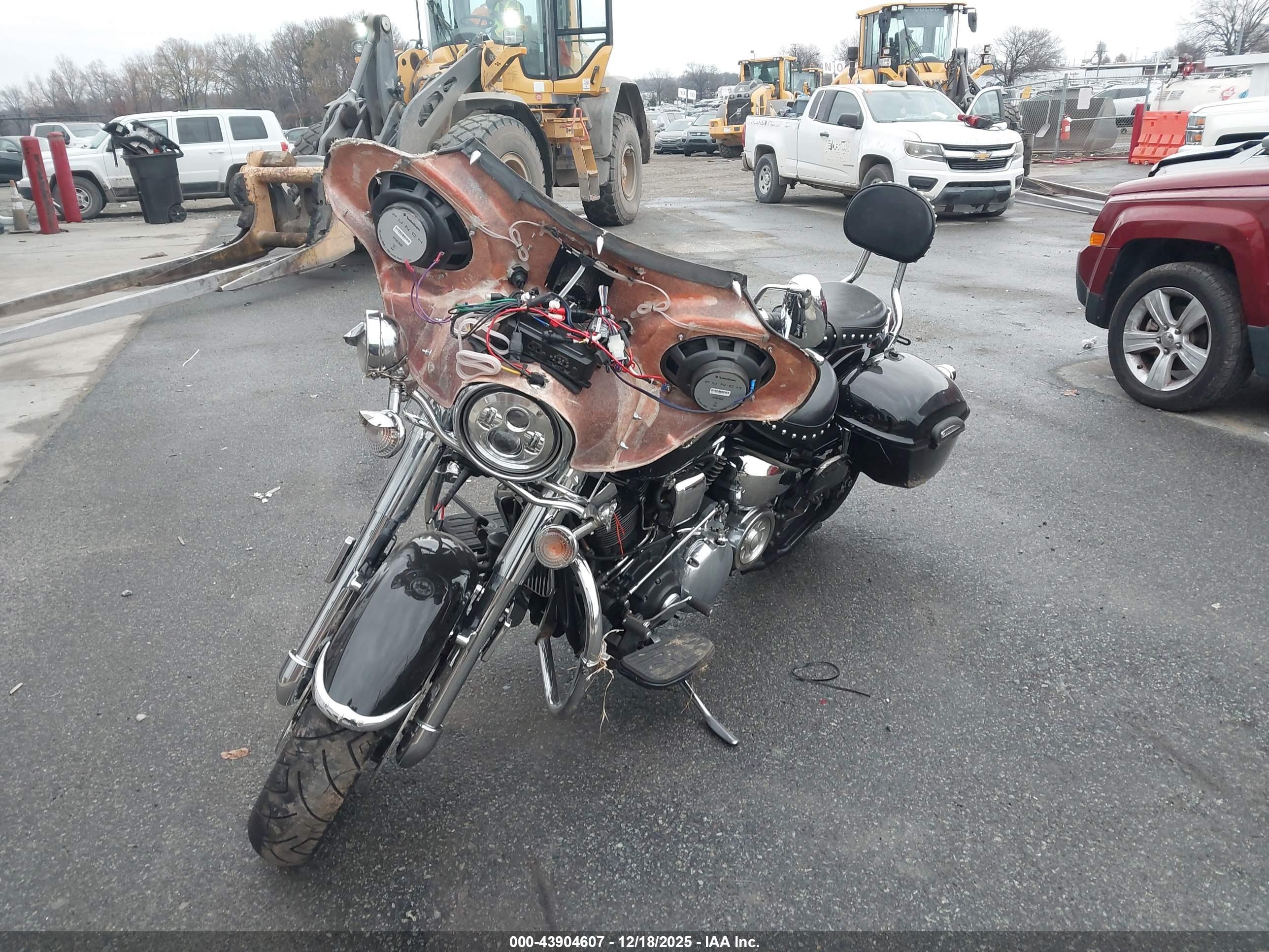 YAMAHA XV1700 image 2