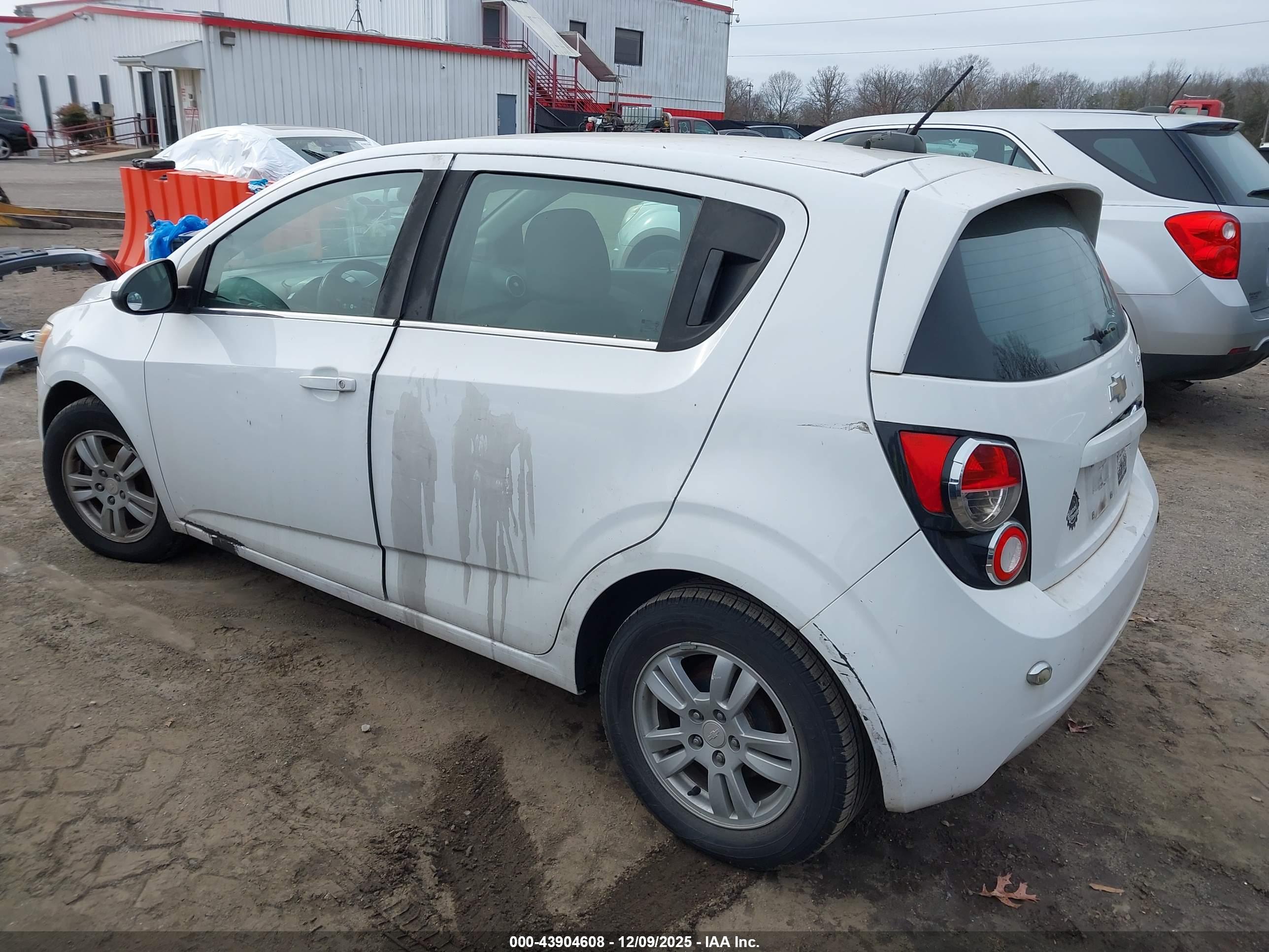CHEVROLET SONIC image 3