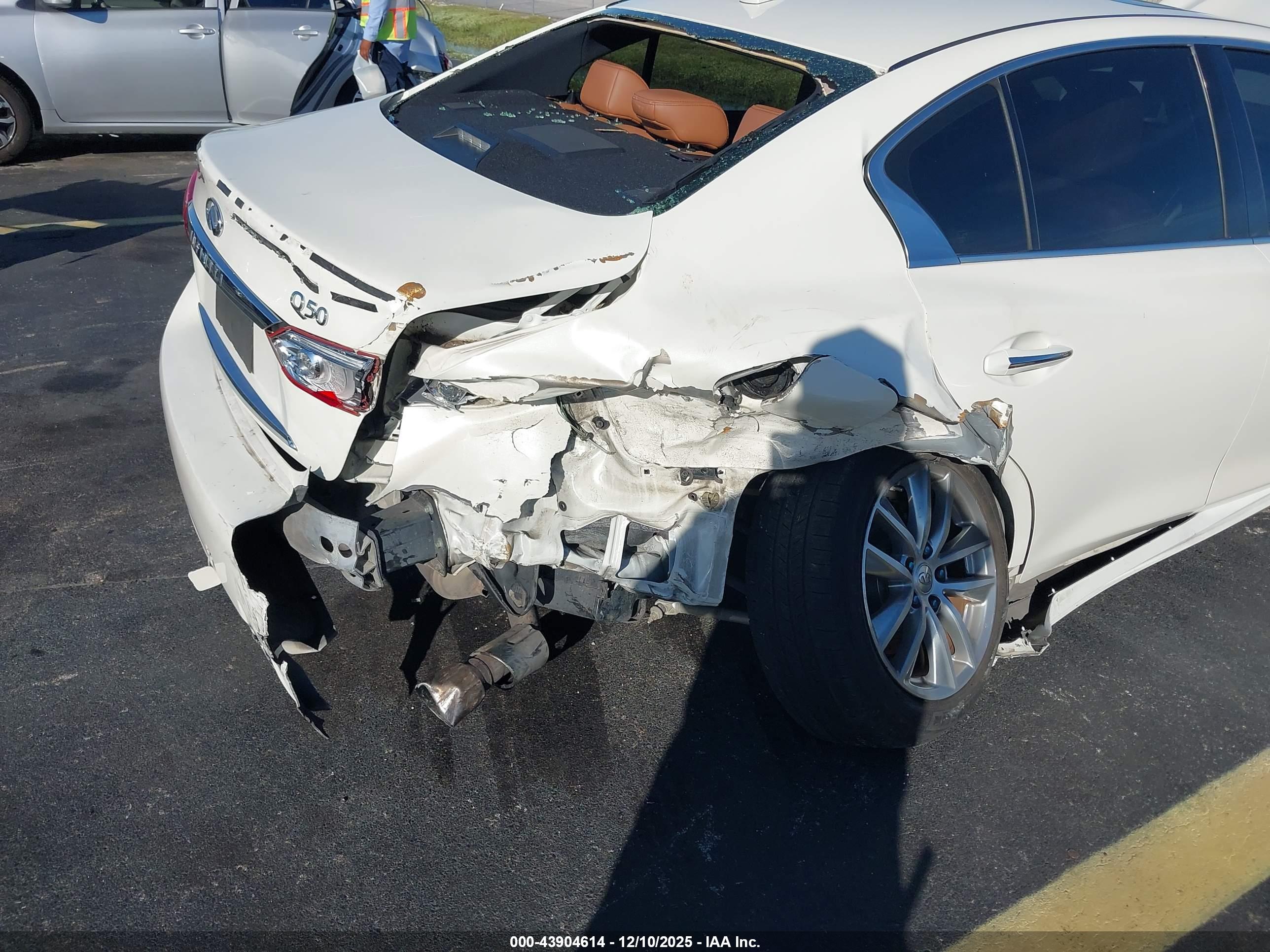 INFINITI Q50 image 6