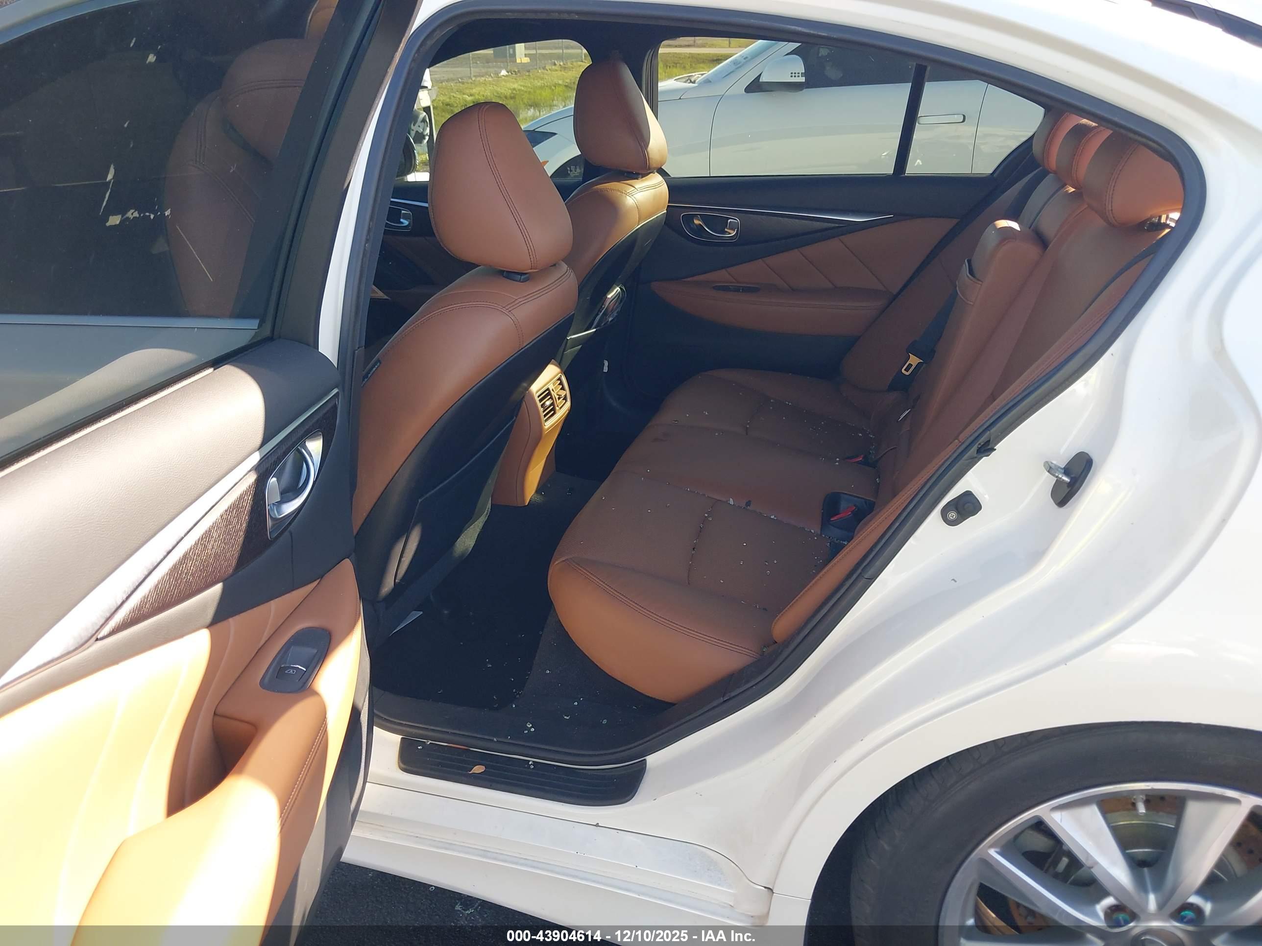 INFINITI Q50 image 8