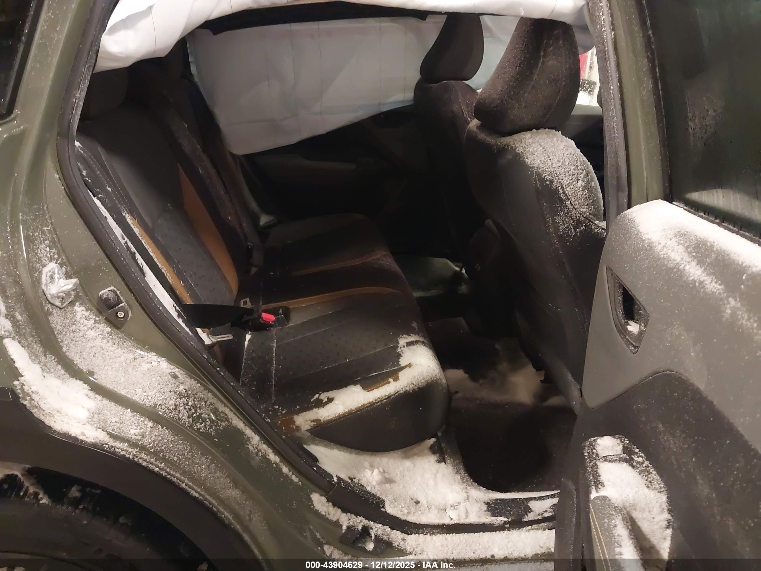 SUBARU CROSSTREK image 8
