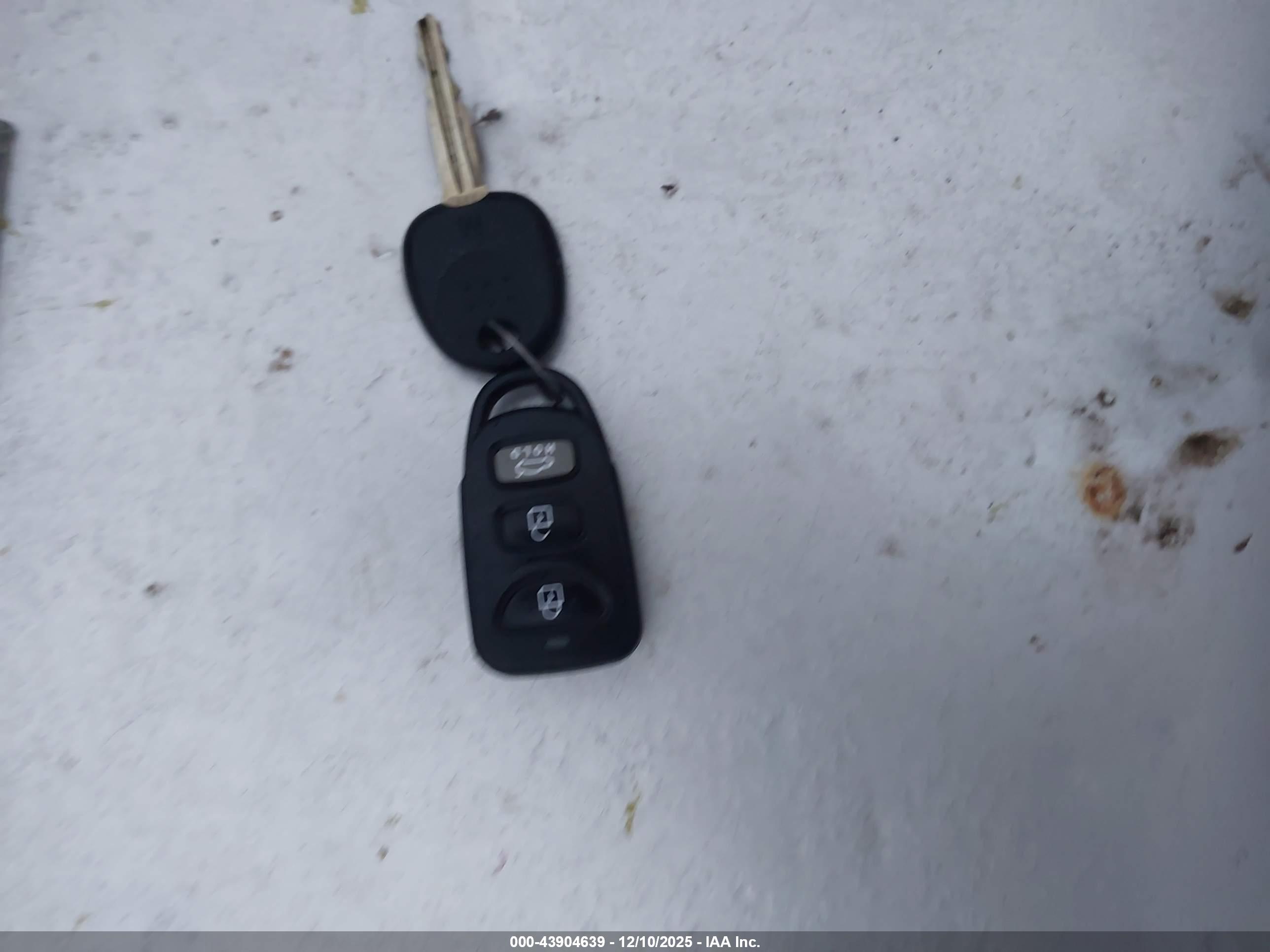 HYUNDAI ELANTRA image 11