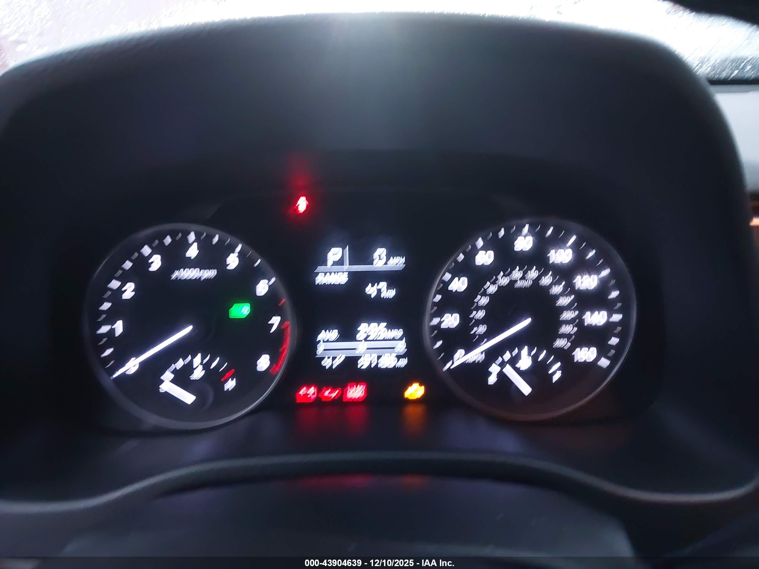 HYUNDAI ELANTRA image 7