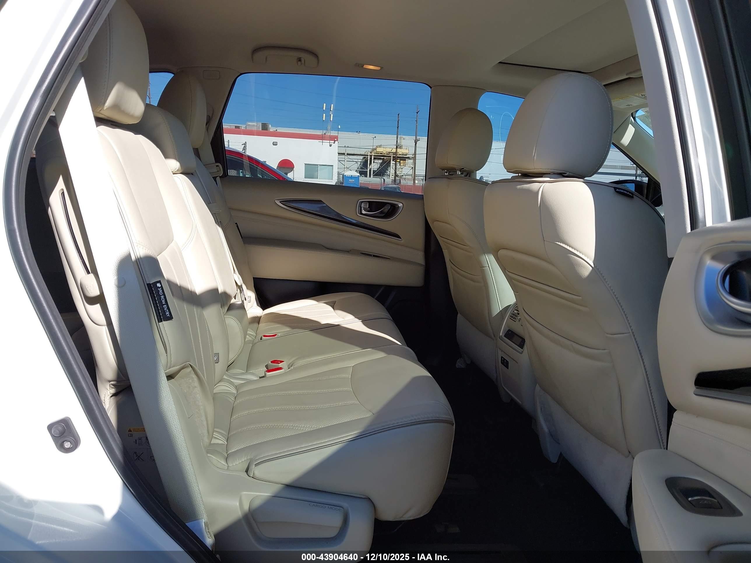 INFINITI QX60 image 8