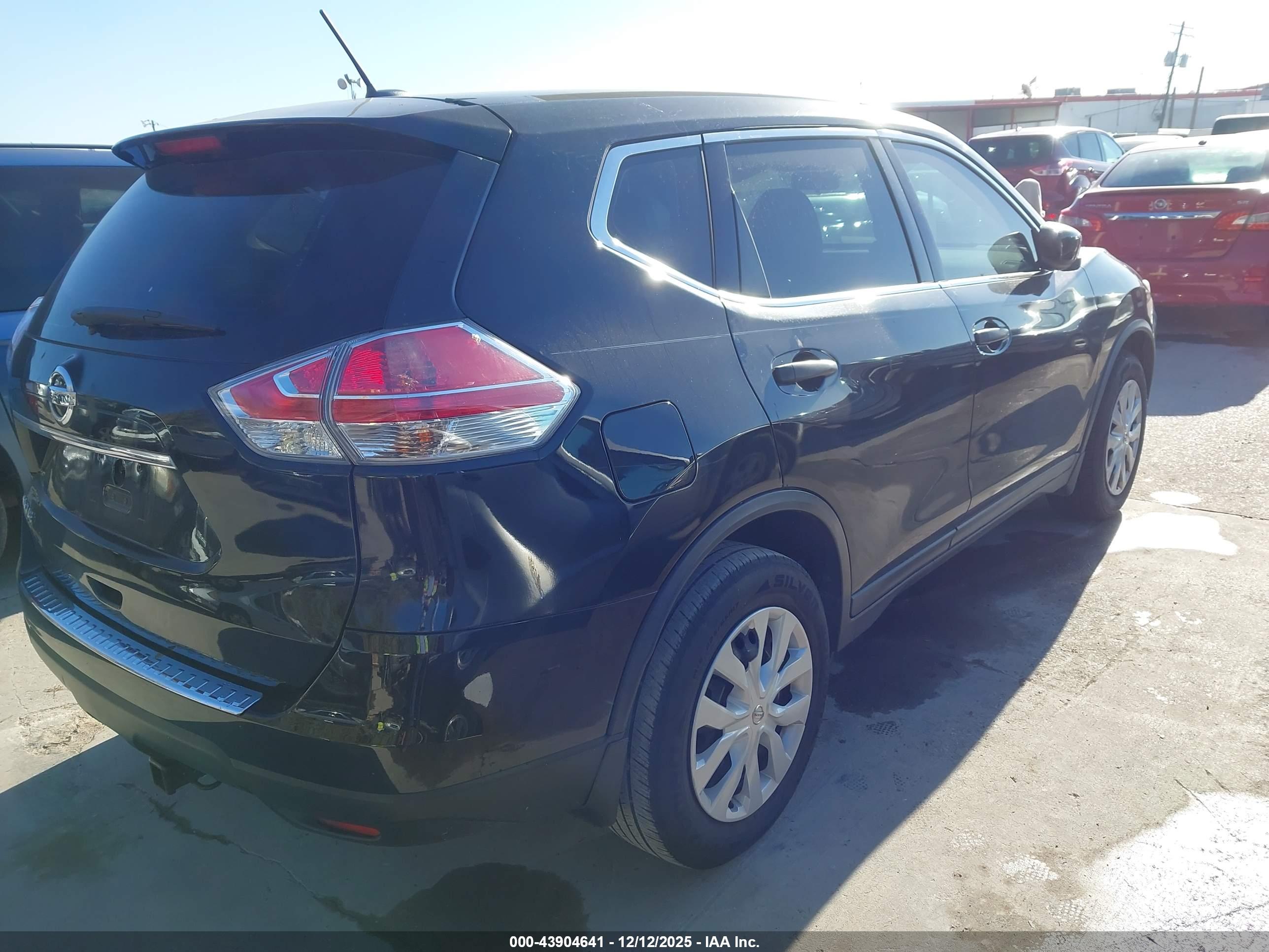 NISSAN ROGUE image 4