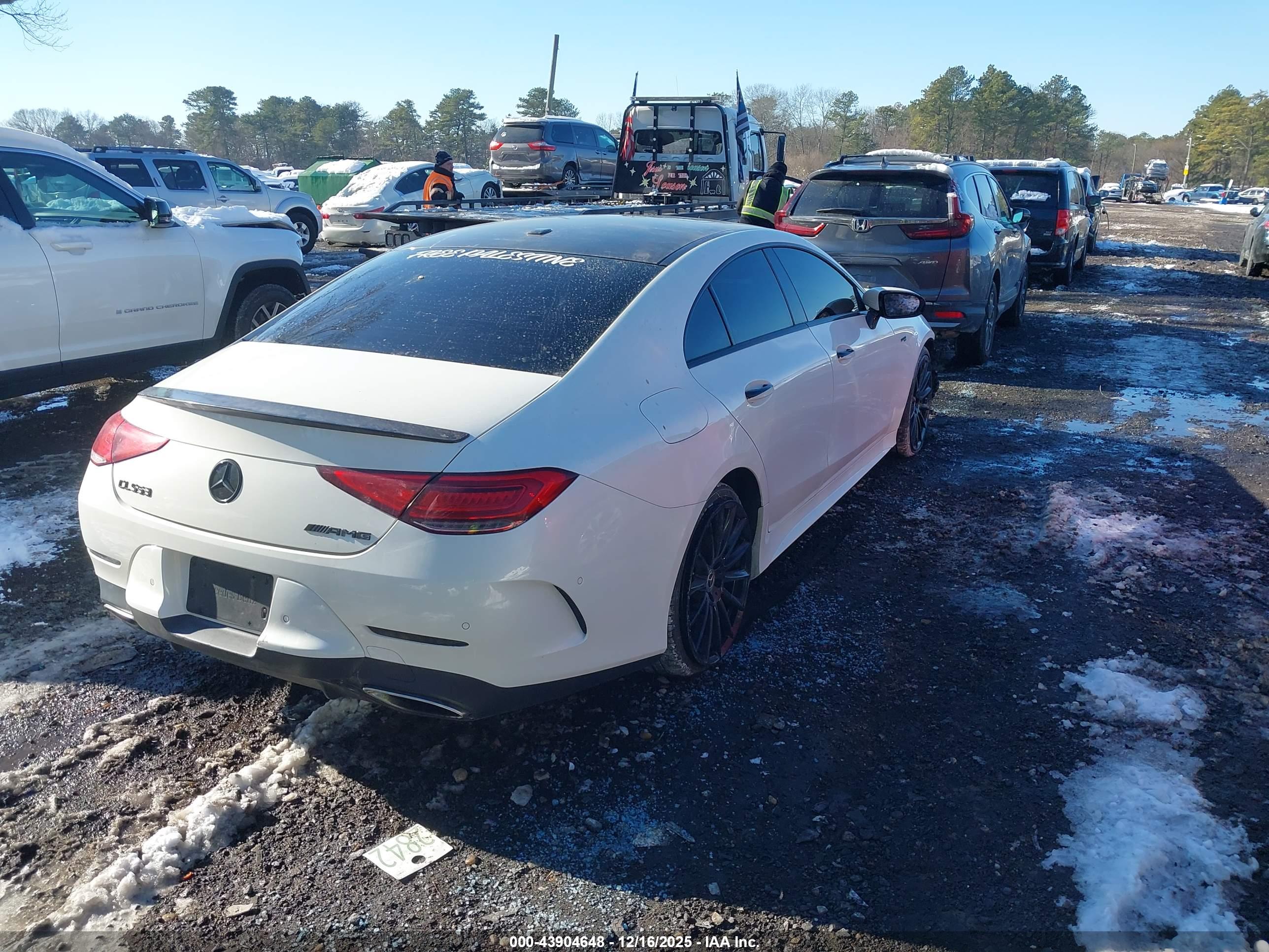 MERCEDES-BENZ CLS image 4