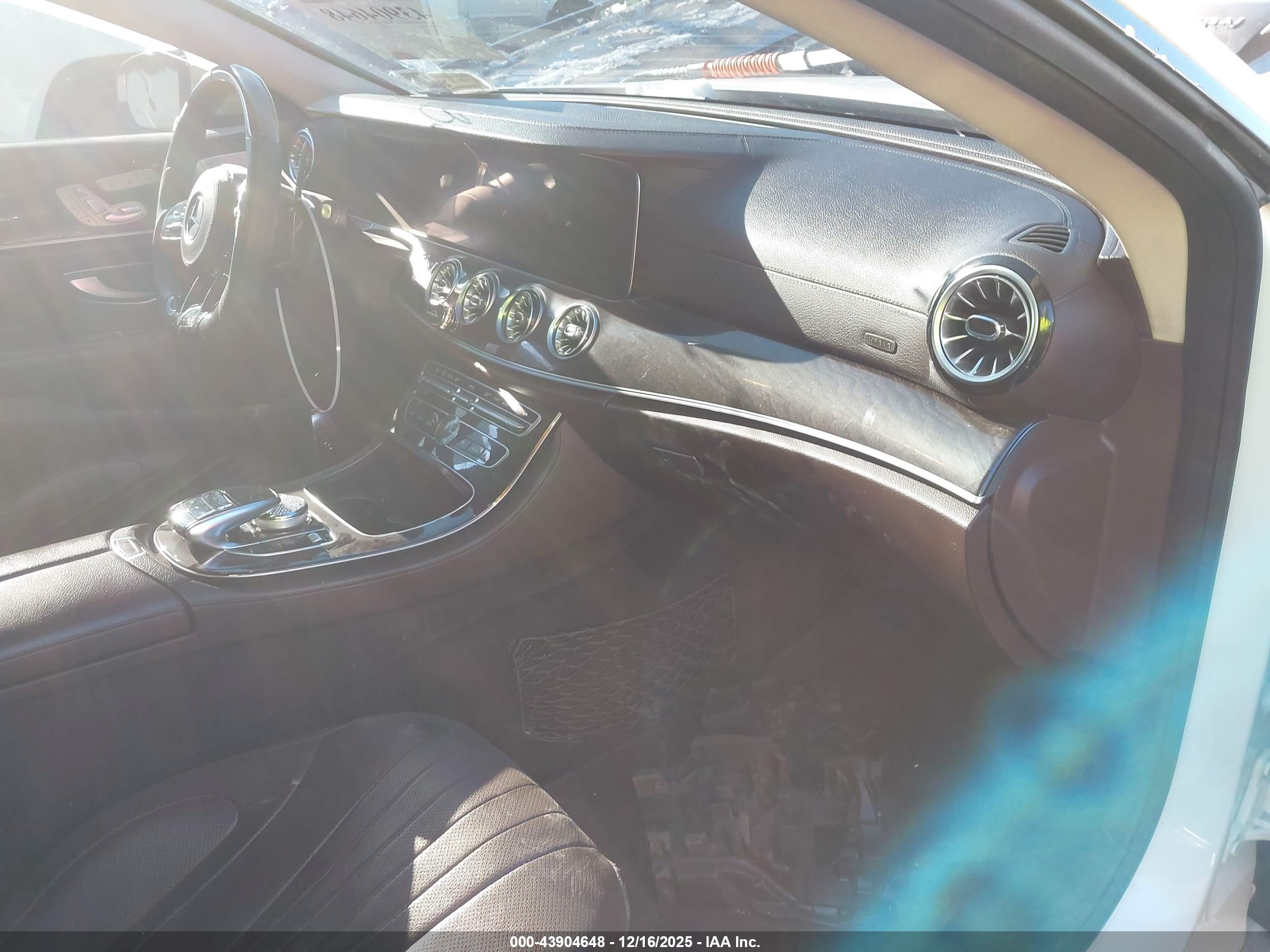 MERCEDES-BENZ CLS image 5