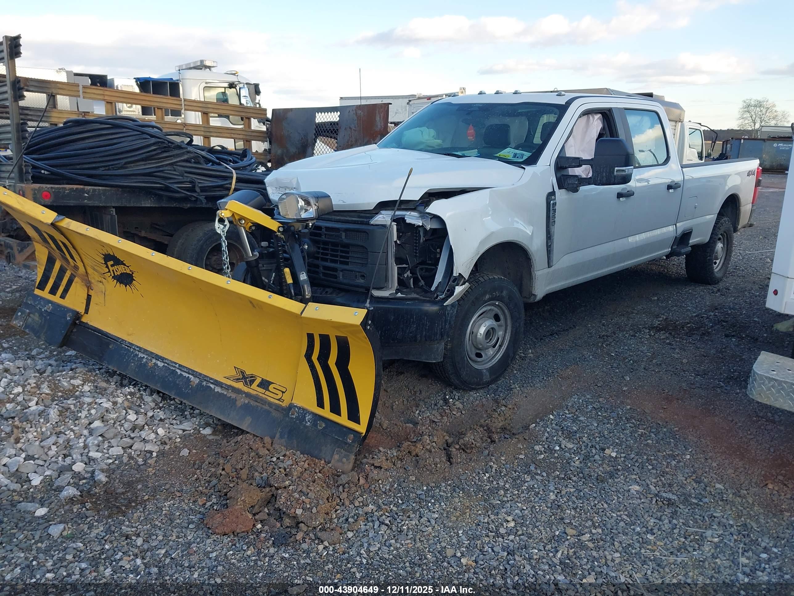 FORD F350 image 2