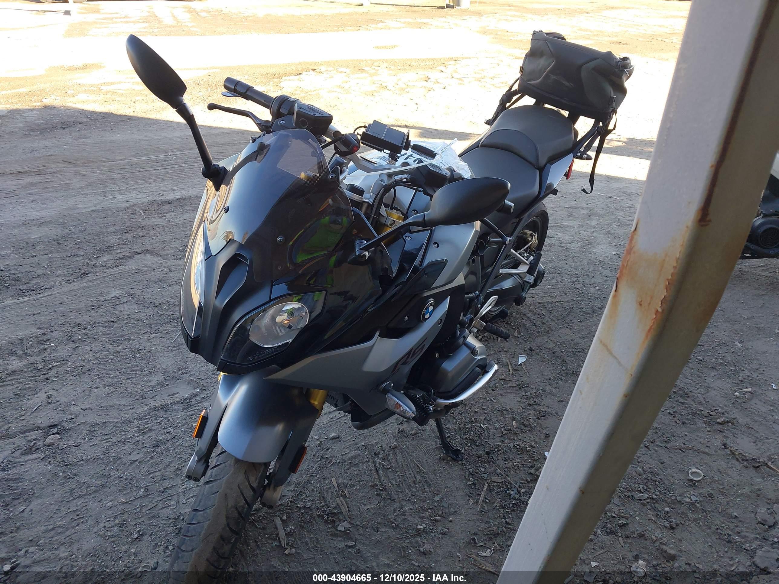 BMW R1200 image 2
