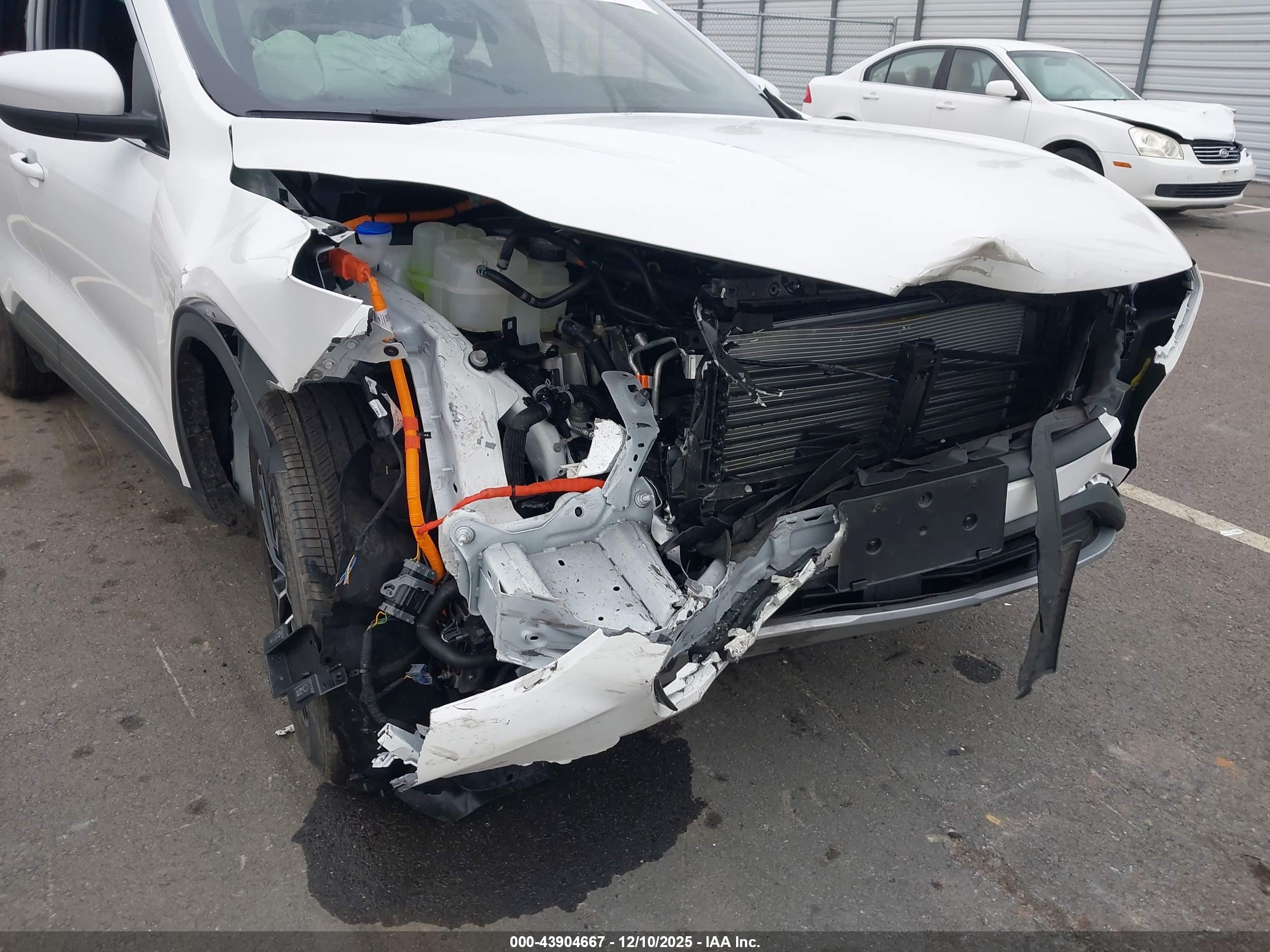 FORD ESCAPE image 6
