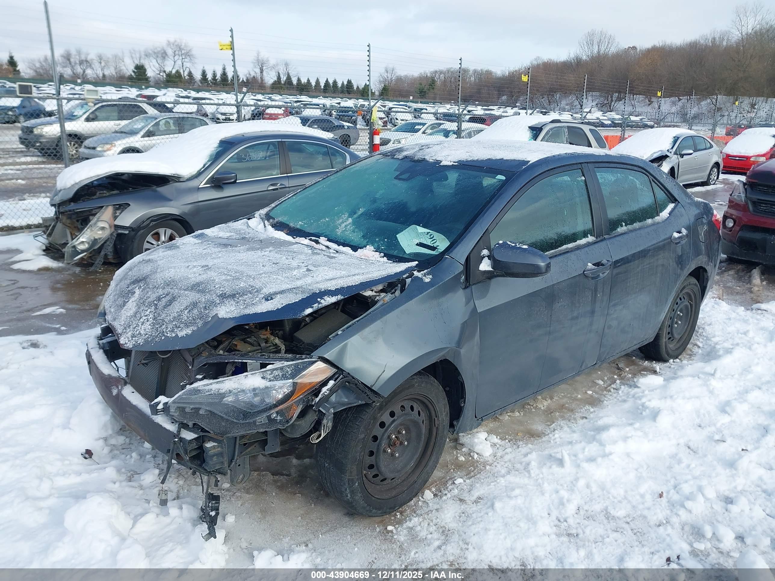 TOYOTA COROLLA image 2