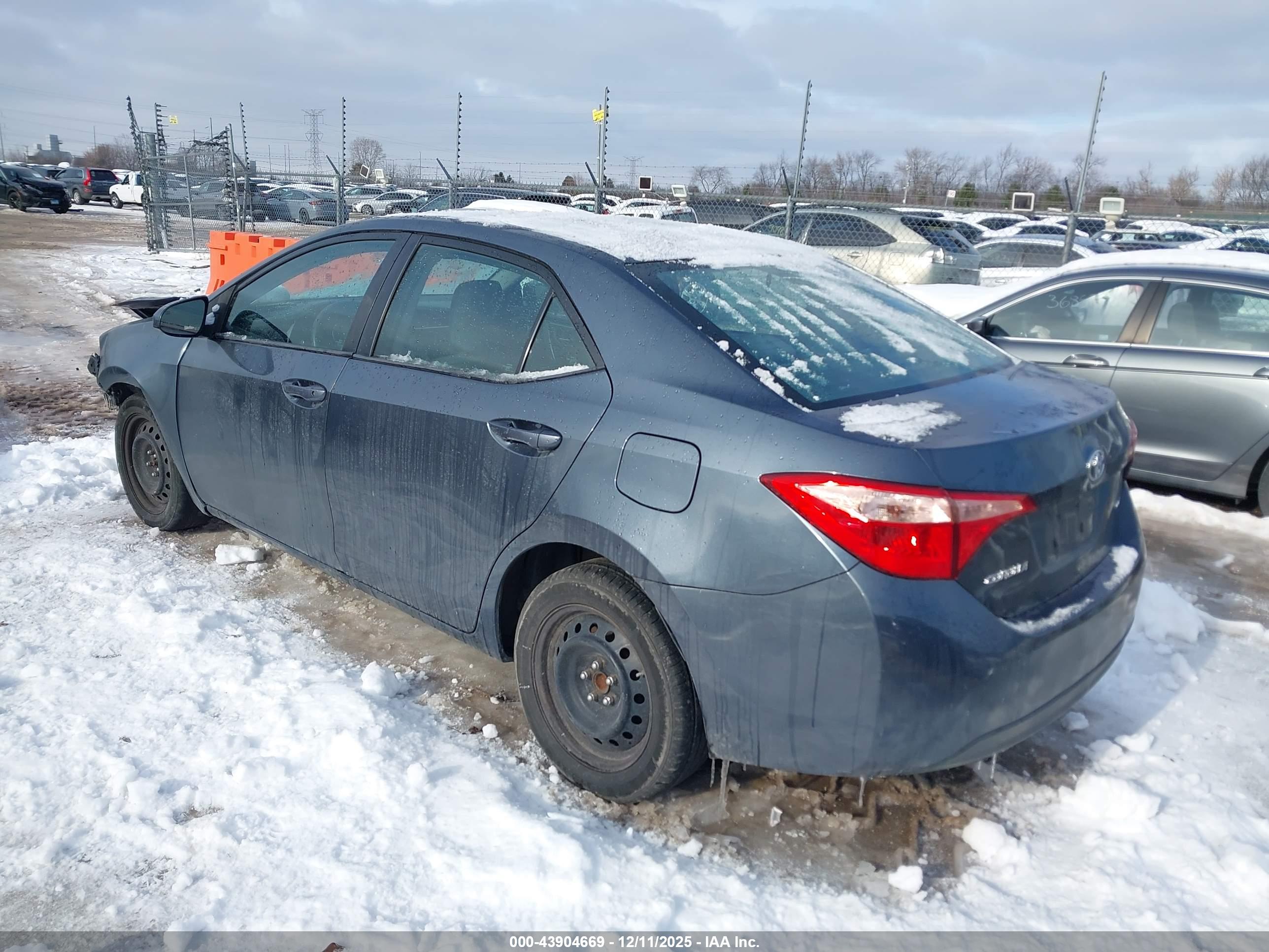 TOYOTA COROLLA image 3