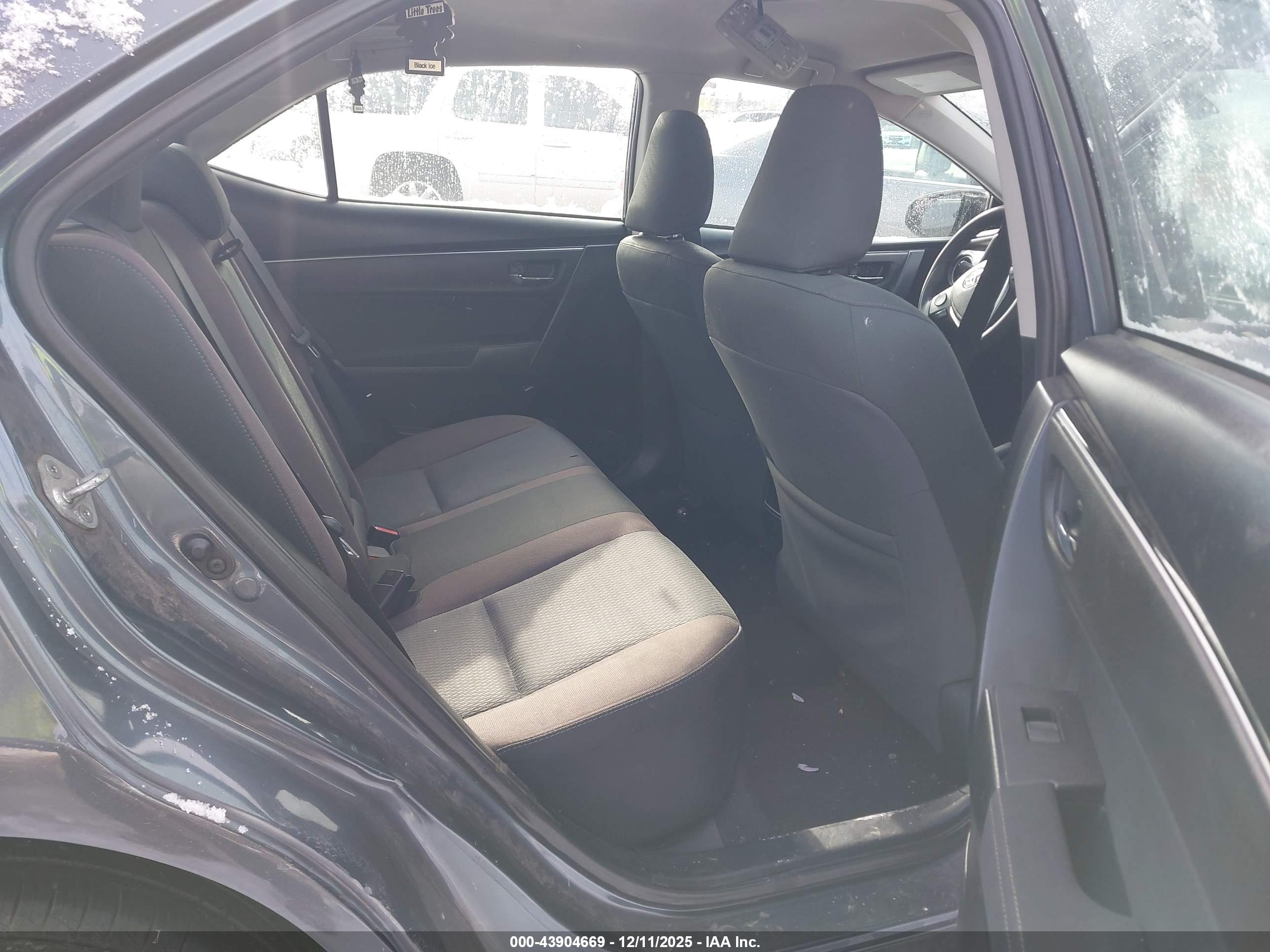 TOYOTA COROLLA image 8