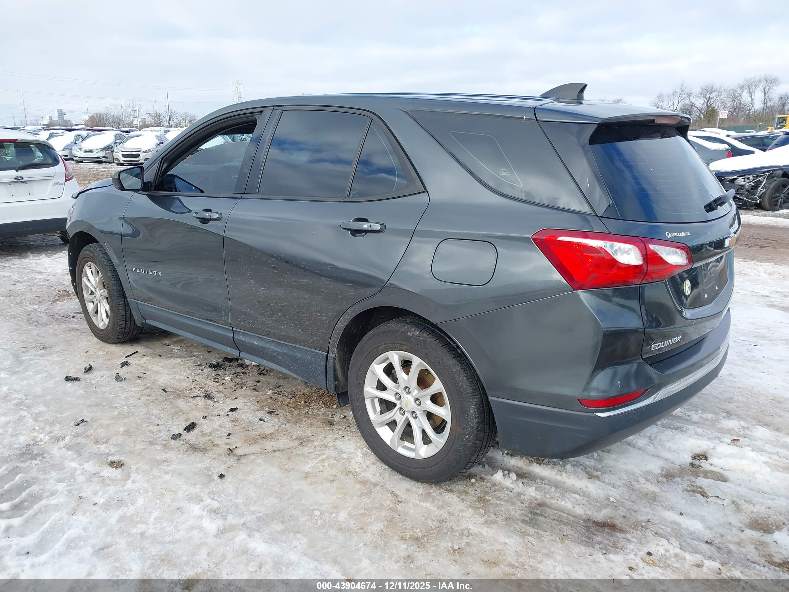 CHEVROLET EQUINOX image 3