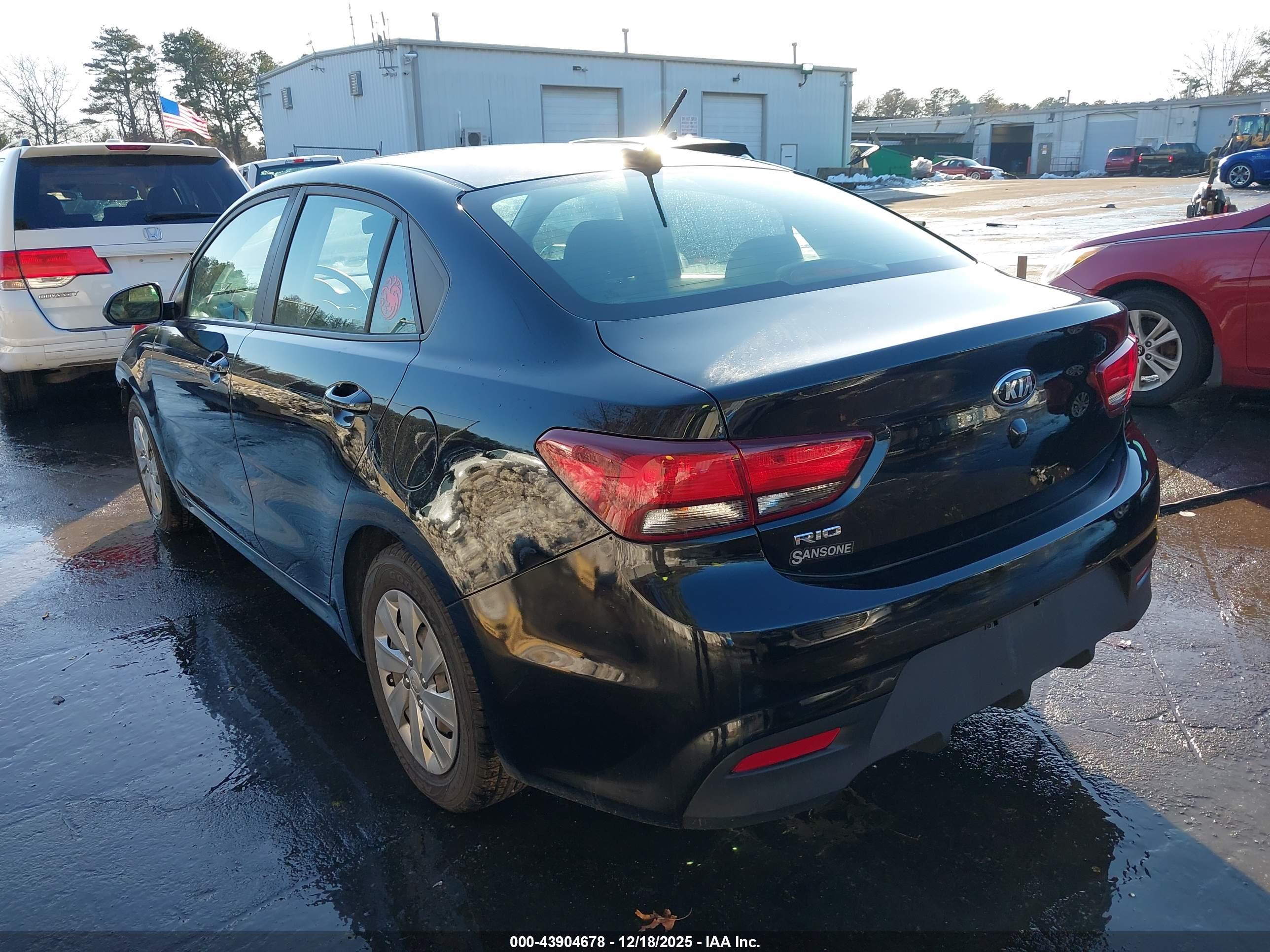 KIA RIO image 3