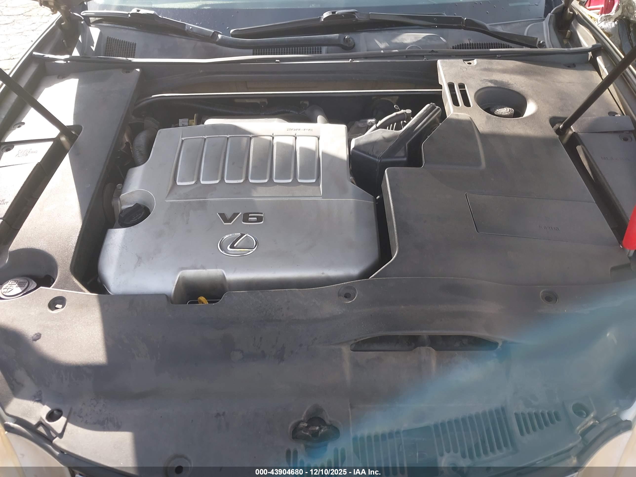 LEXUS ES image 10