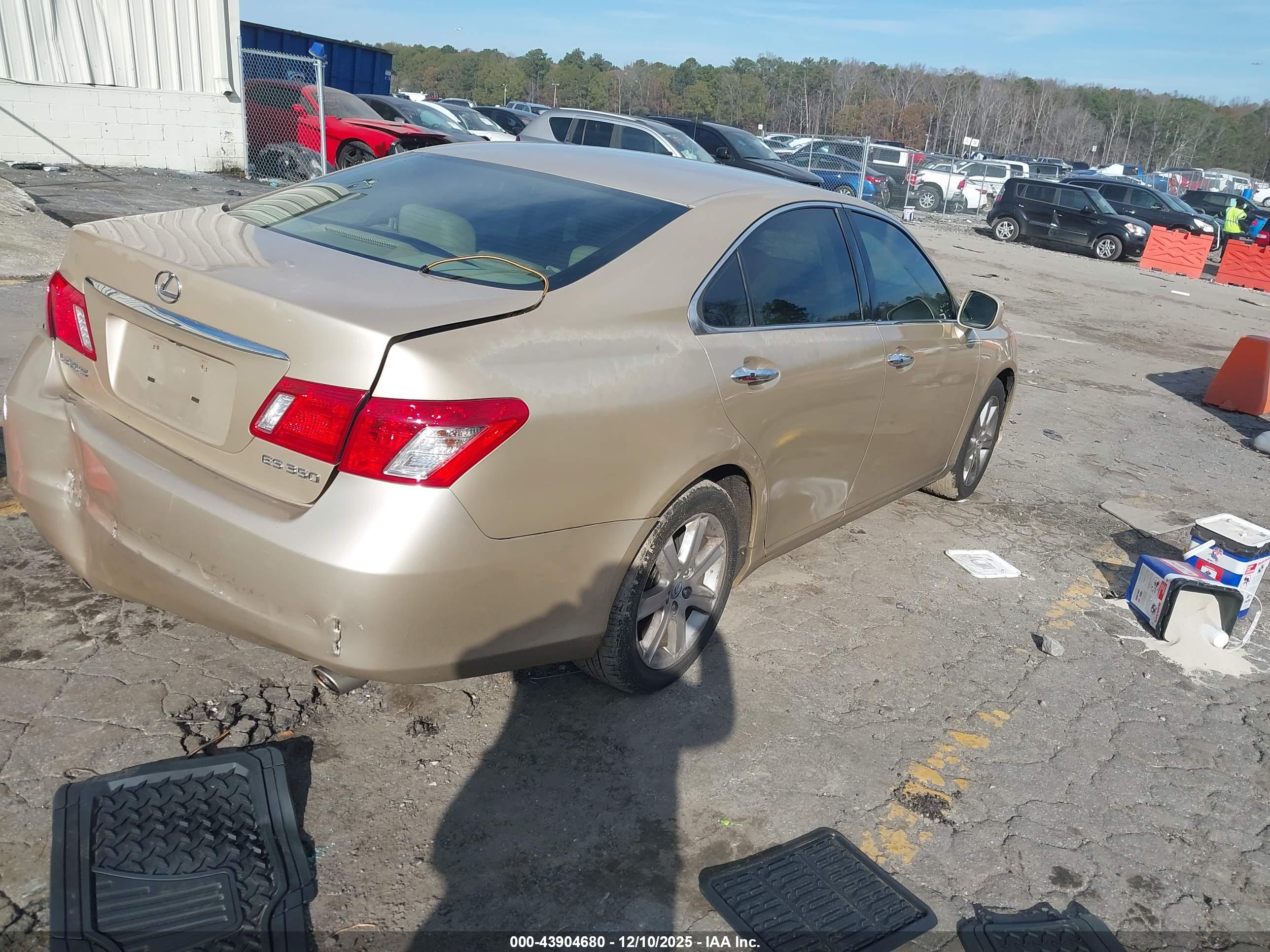 LEXUS ES image 4