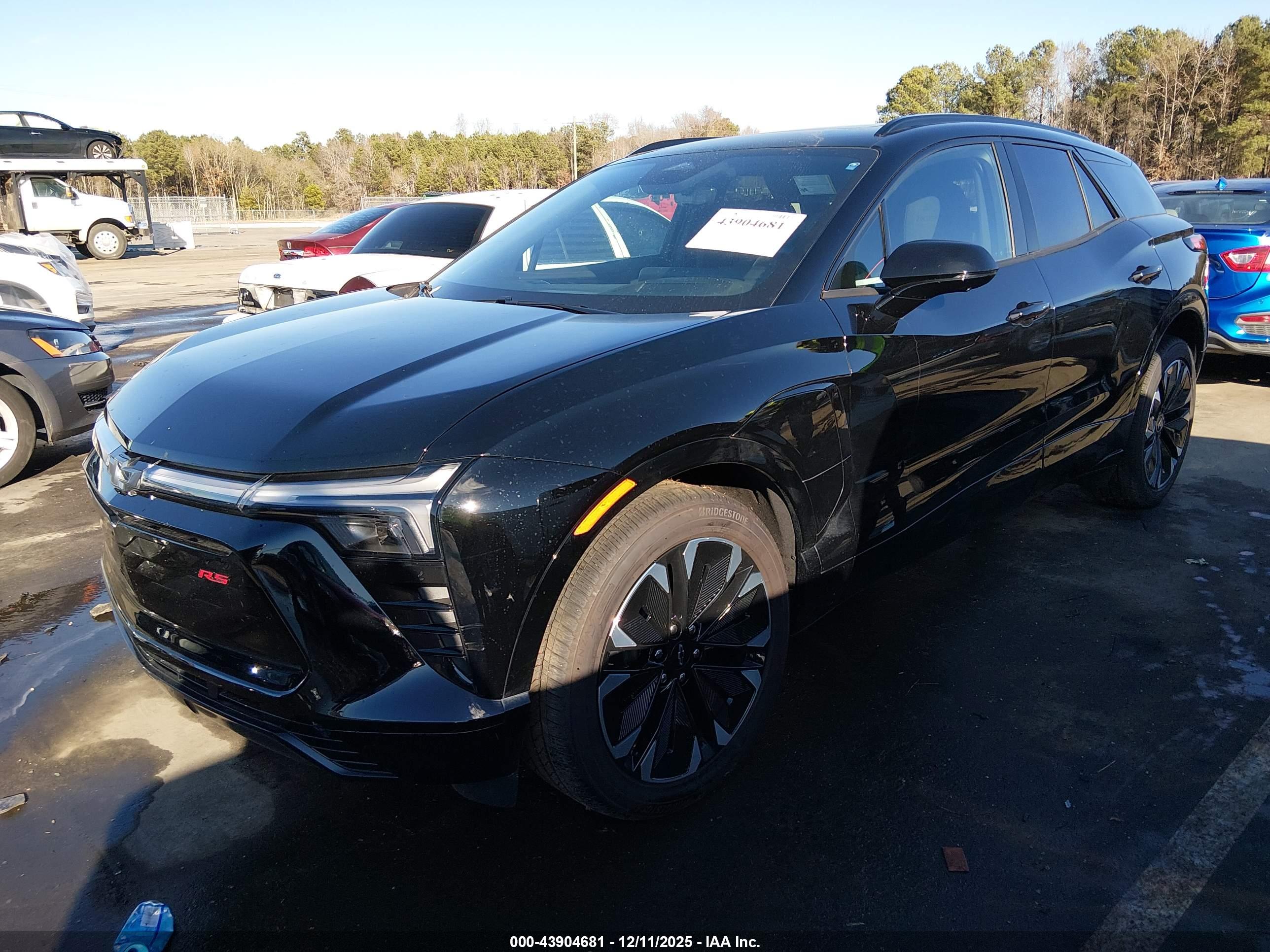 CHEVROLET BLAZER image 2