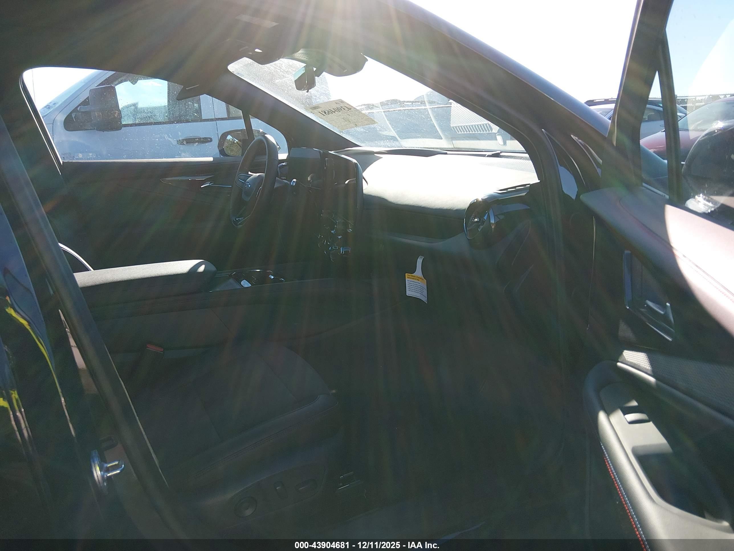 CHEVROLET BLAZER image 5