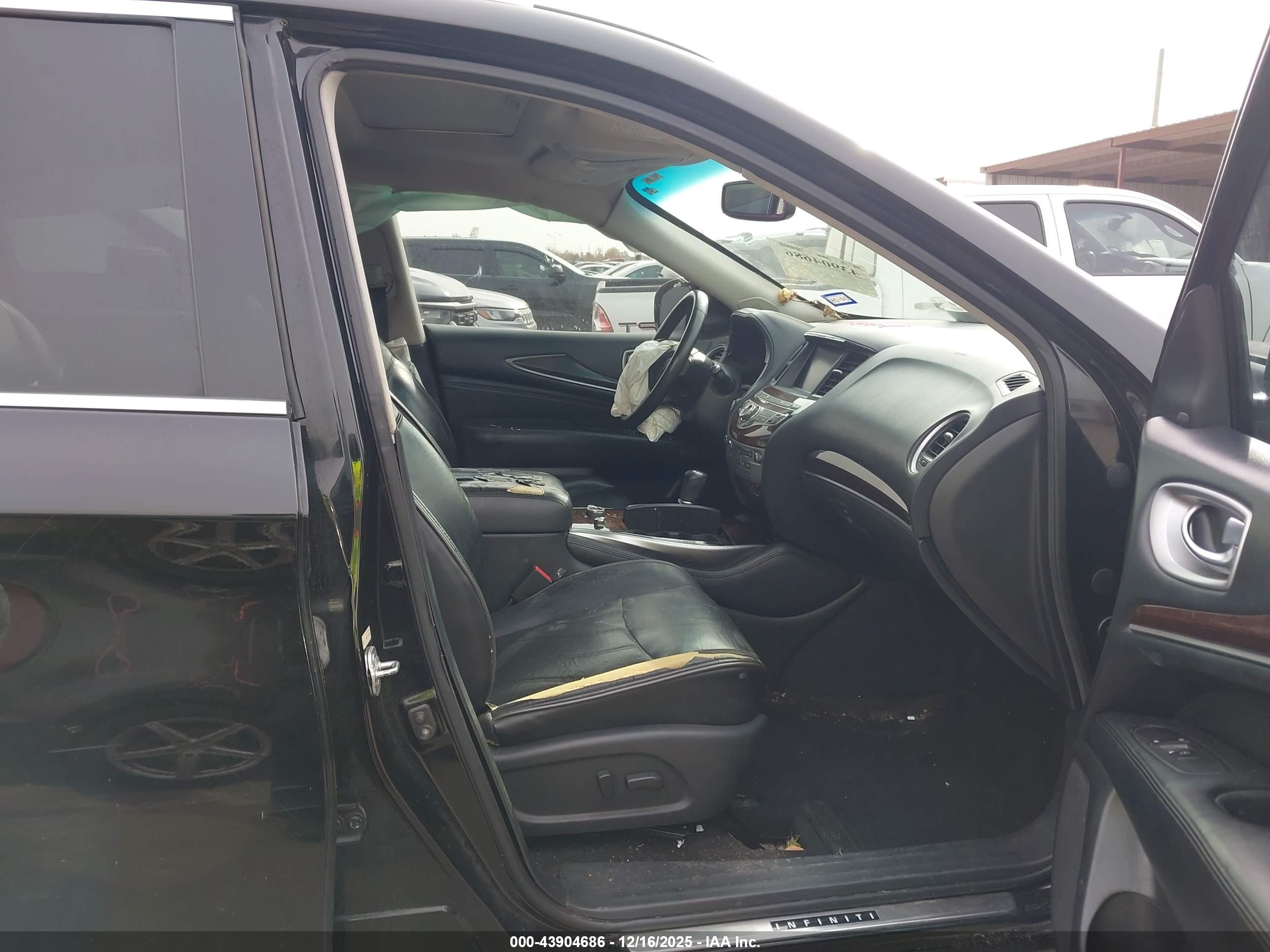 INFINITI JX35 image 5
