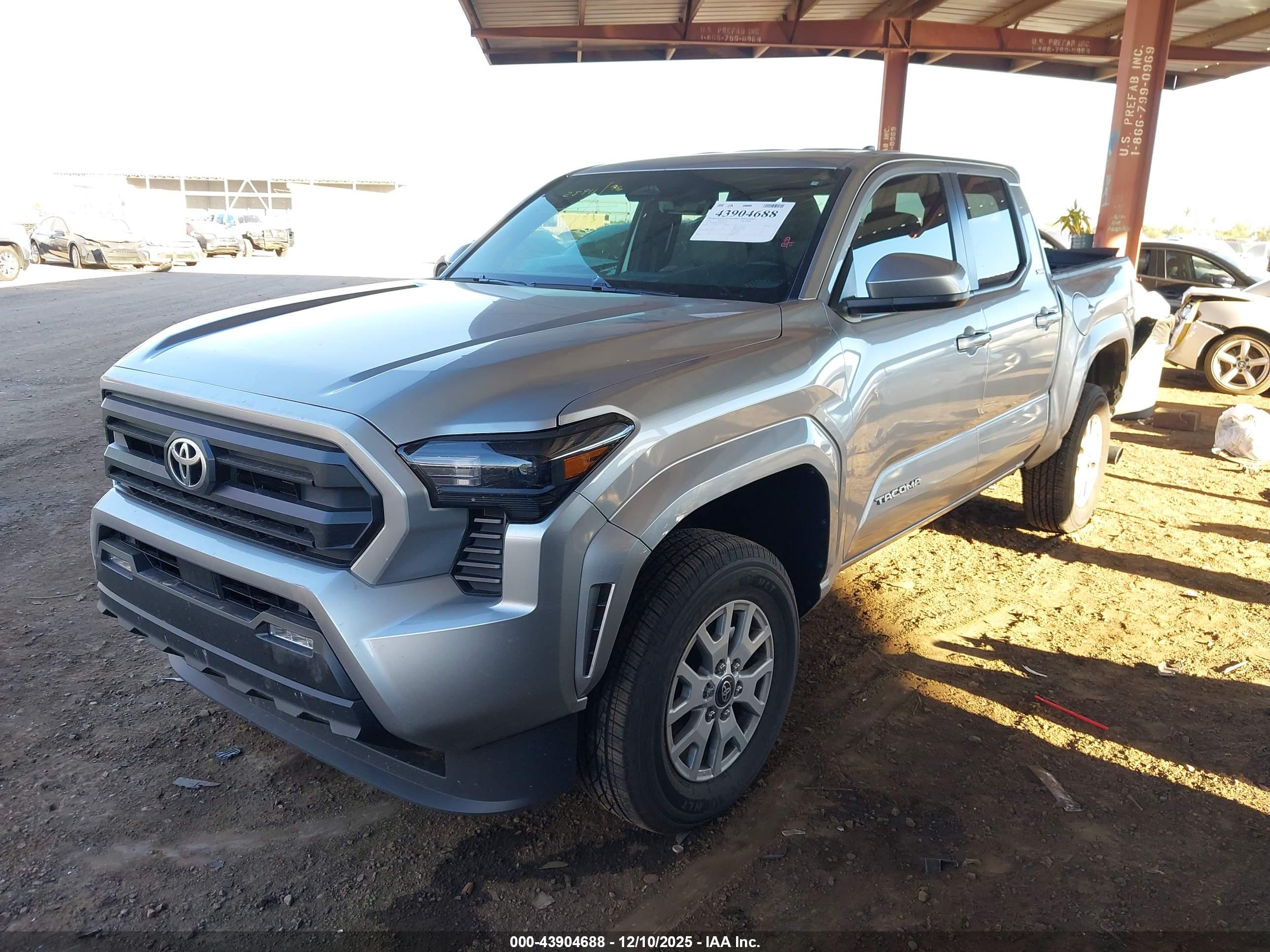 TOYOTA TACOMA image 2