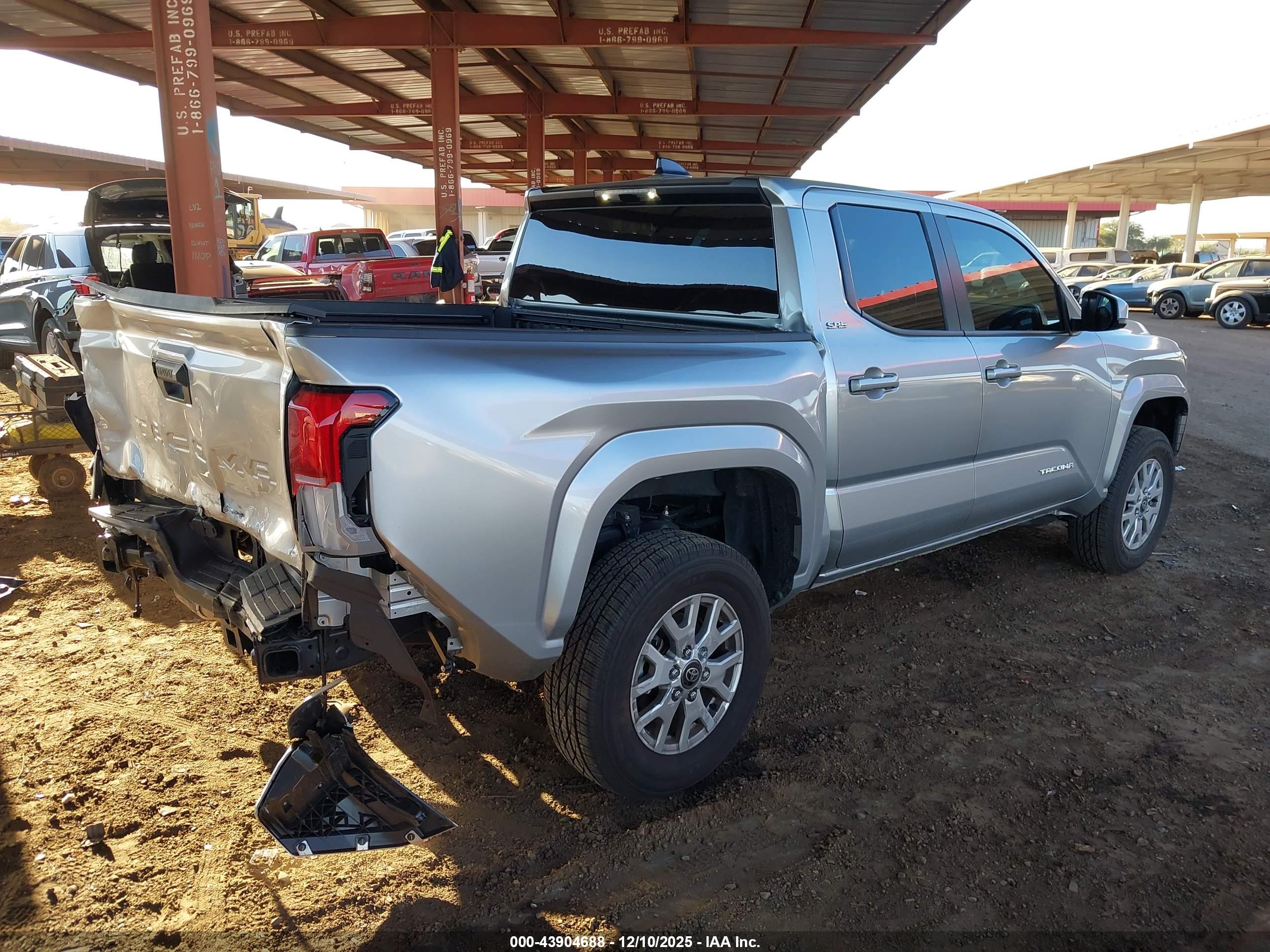 TOYOTA TACOMA image 4