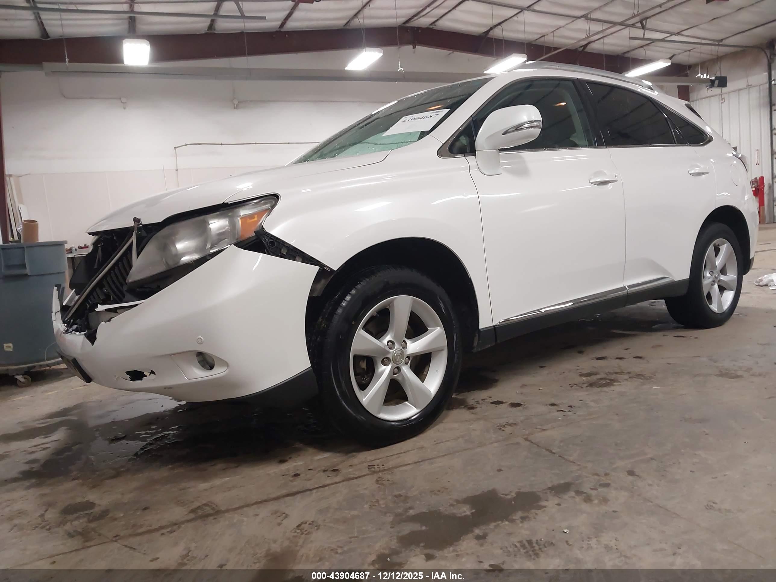 LEXUS RX image 2