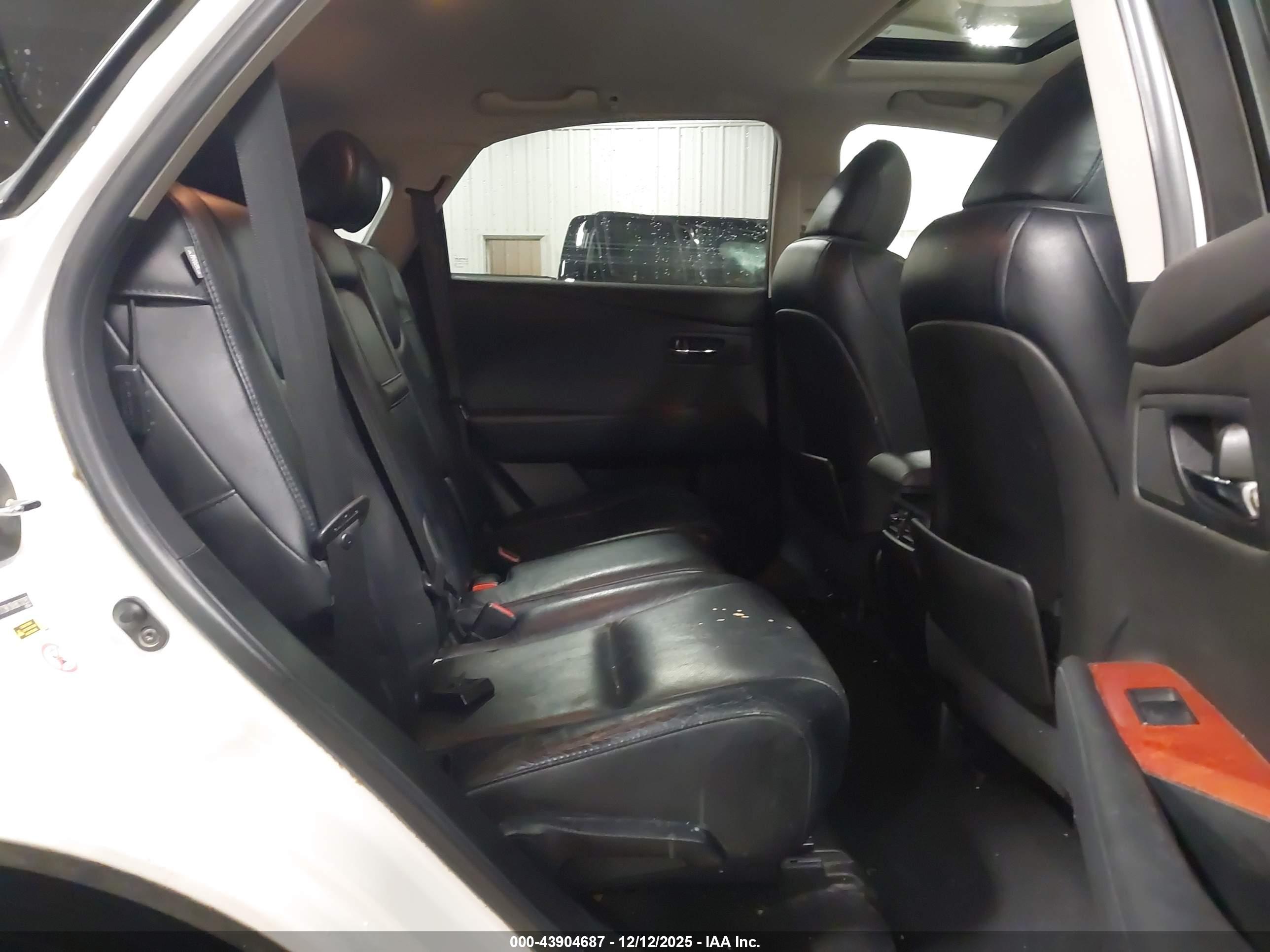 LEXUS RX image 8