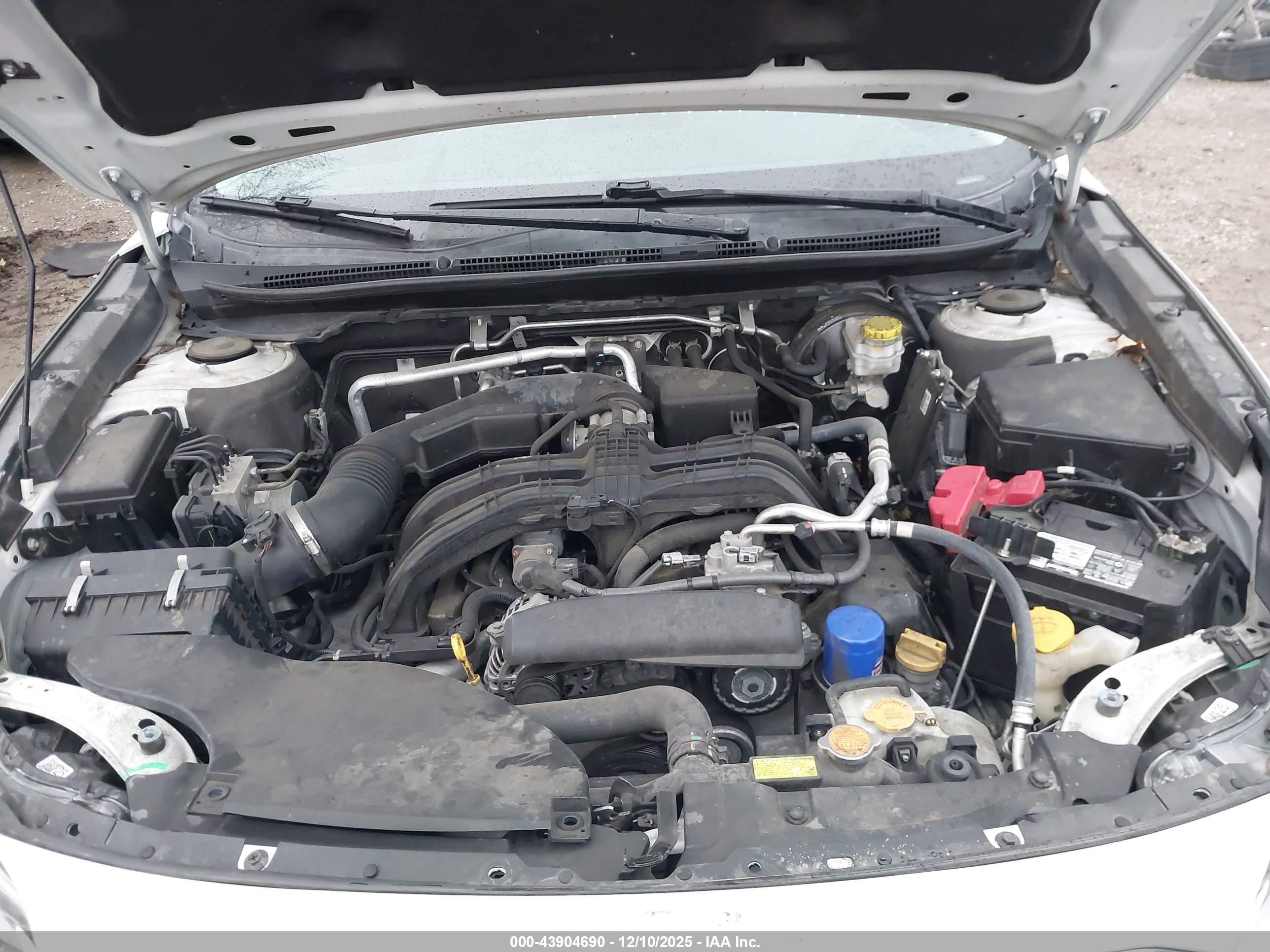 SUBARU OUTBACK image 10