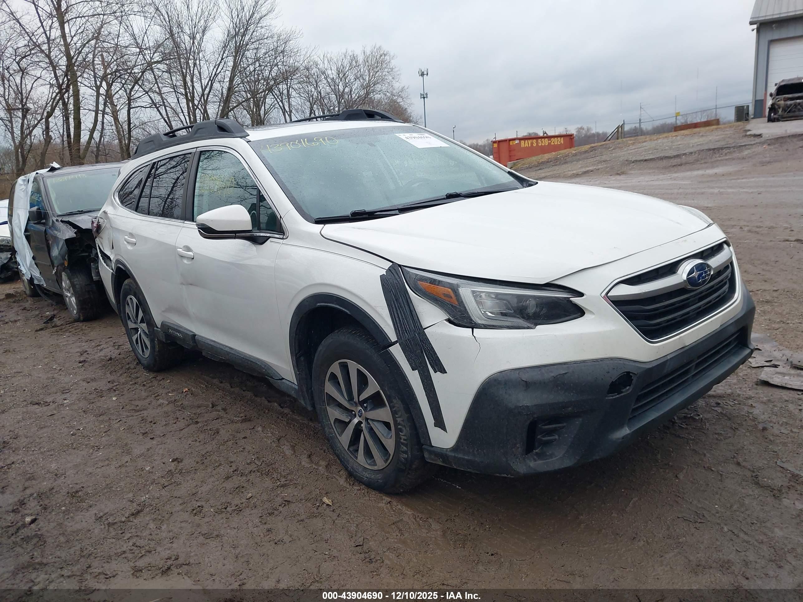 SUBARU OUTBACK image 6