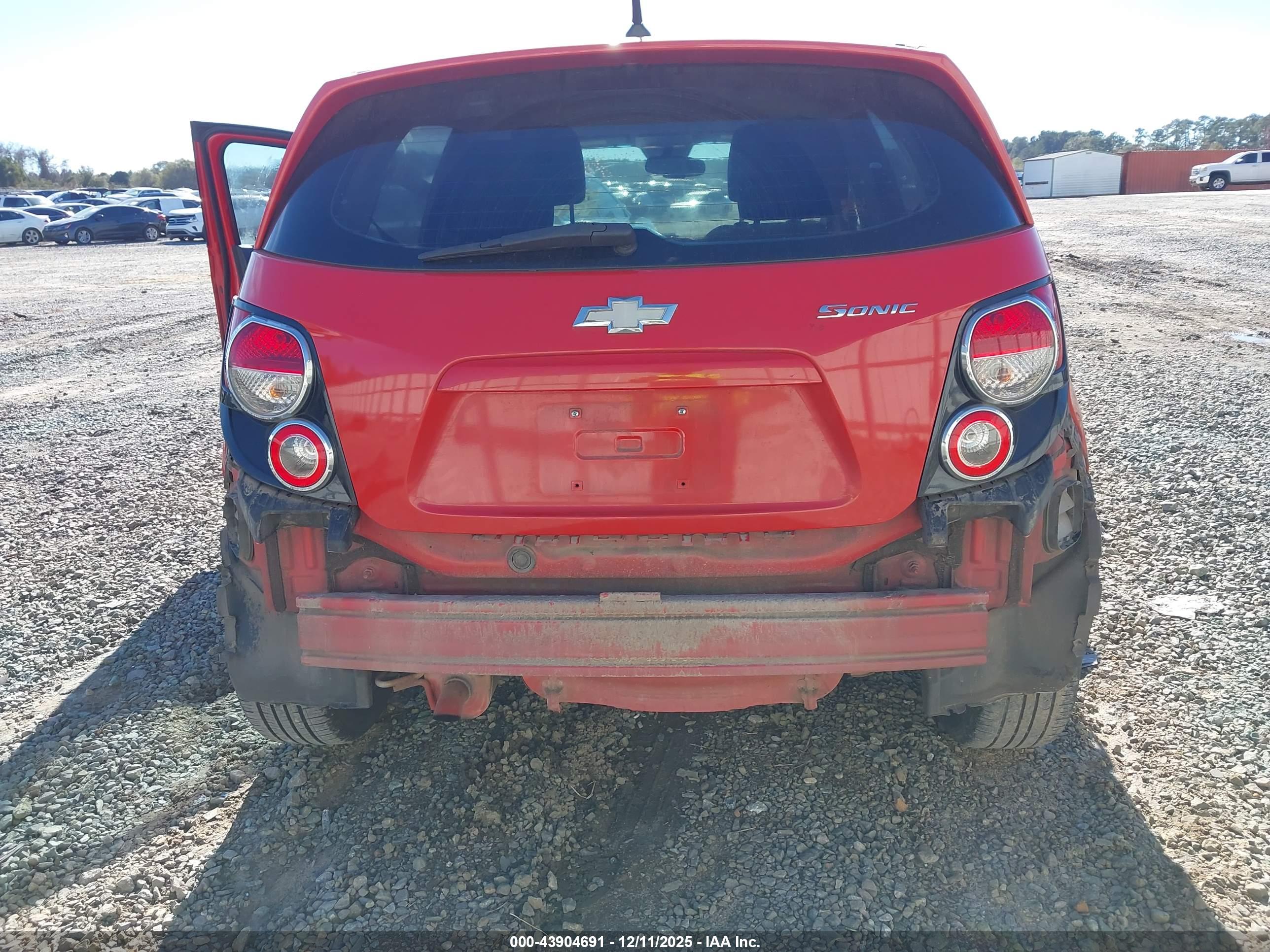 CHEVROLET SONIC image 6