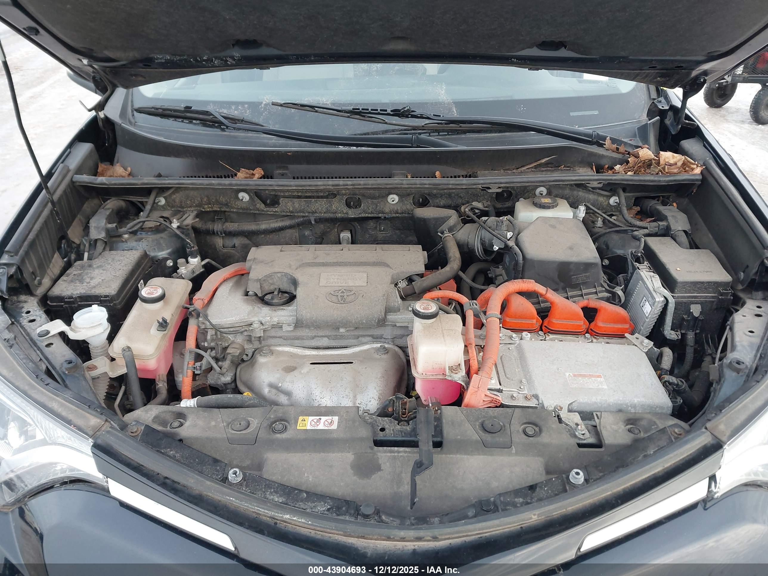 TOYOTA RAV4 image 10