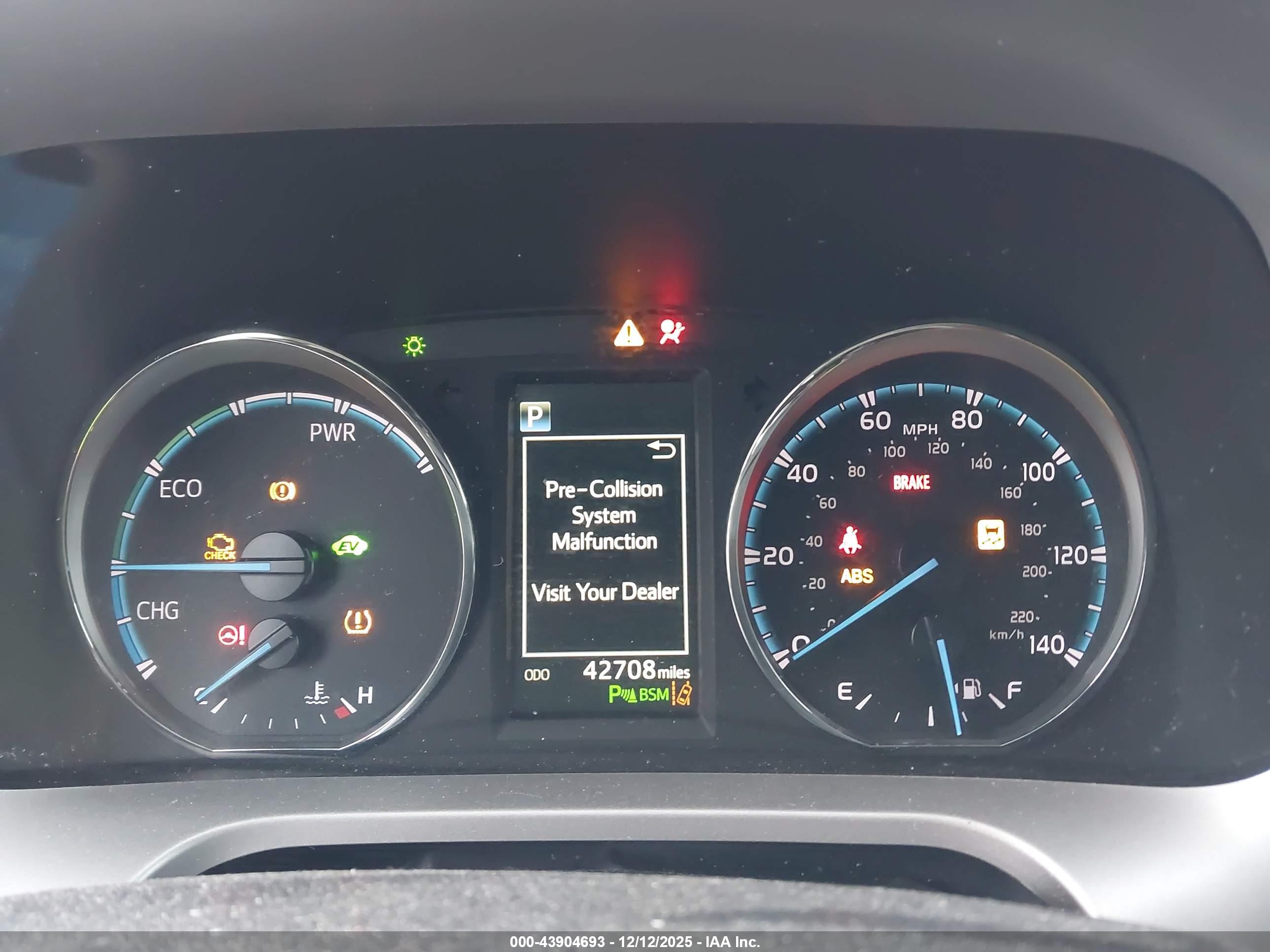 TOYOTA RAV4 image 7