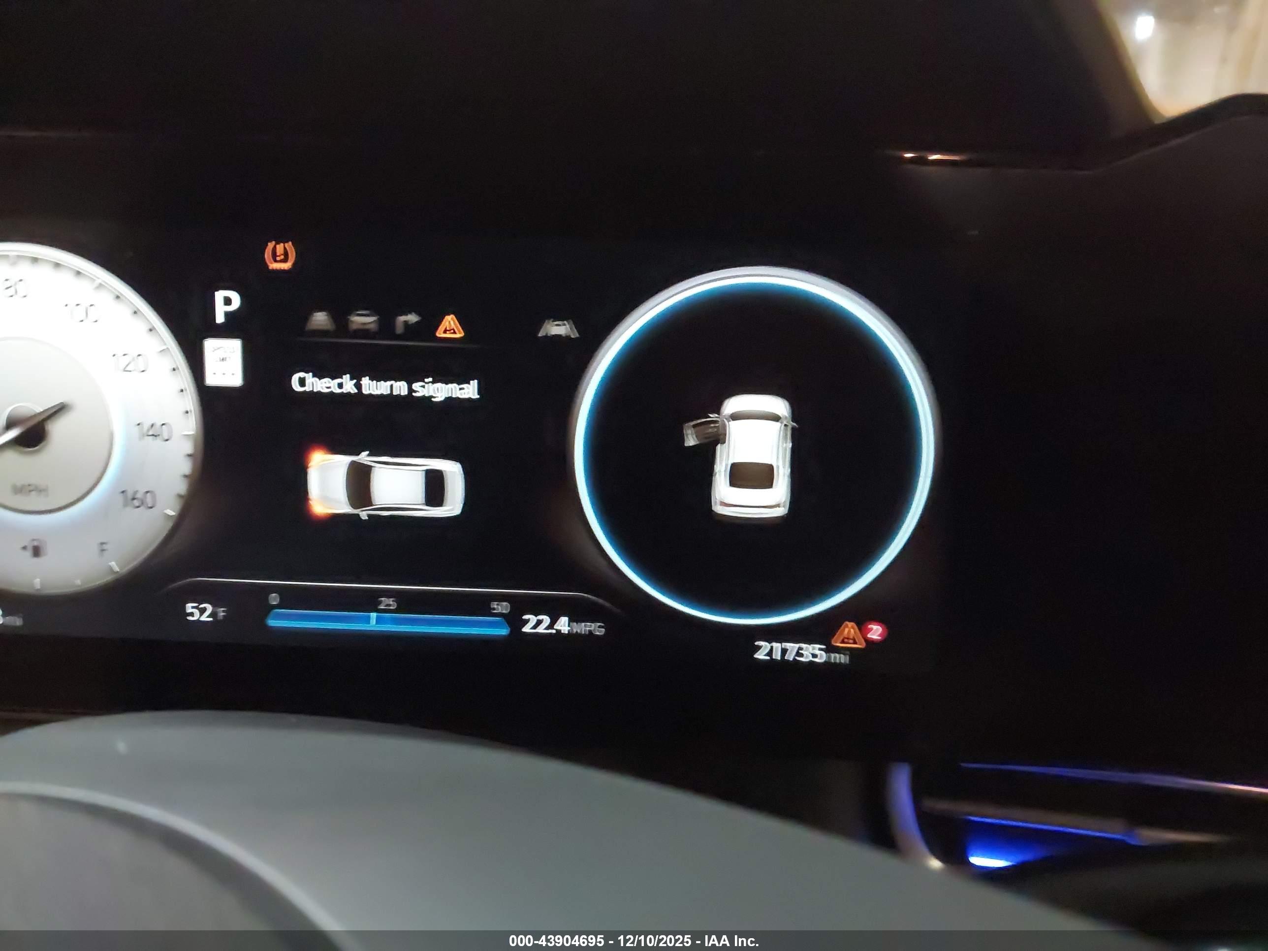 HYUNDAI ELANTRA image 7