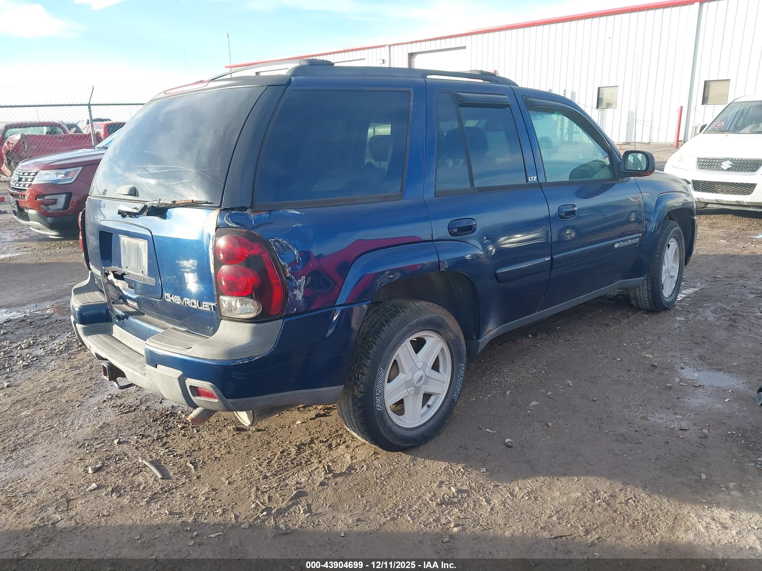 CHEVROLET TRAILBLAZER image 4