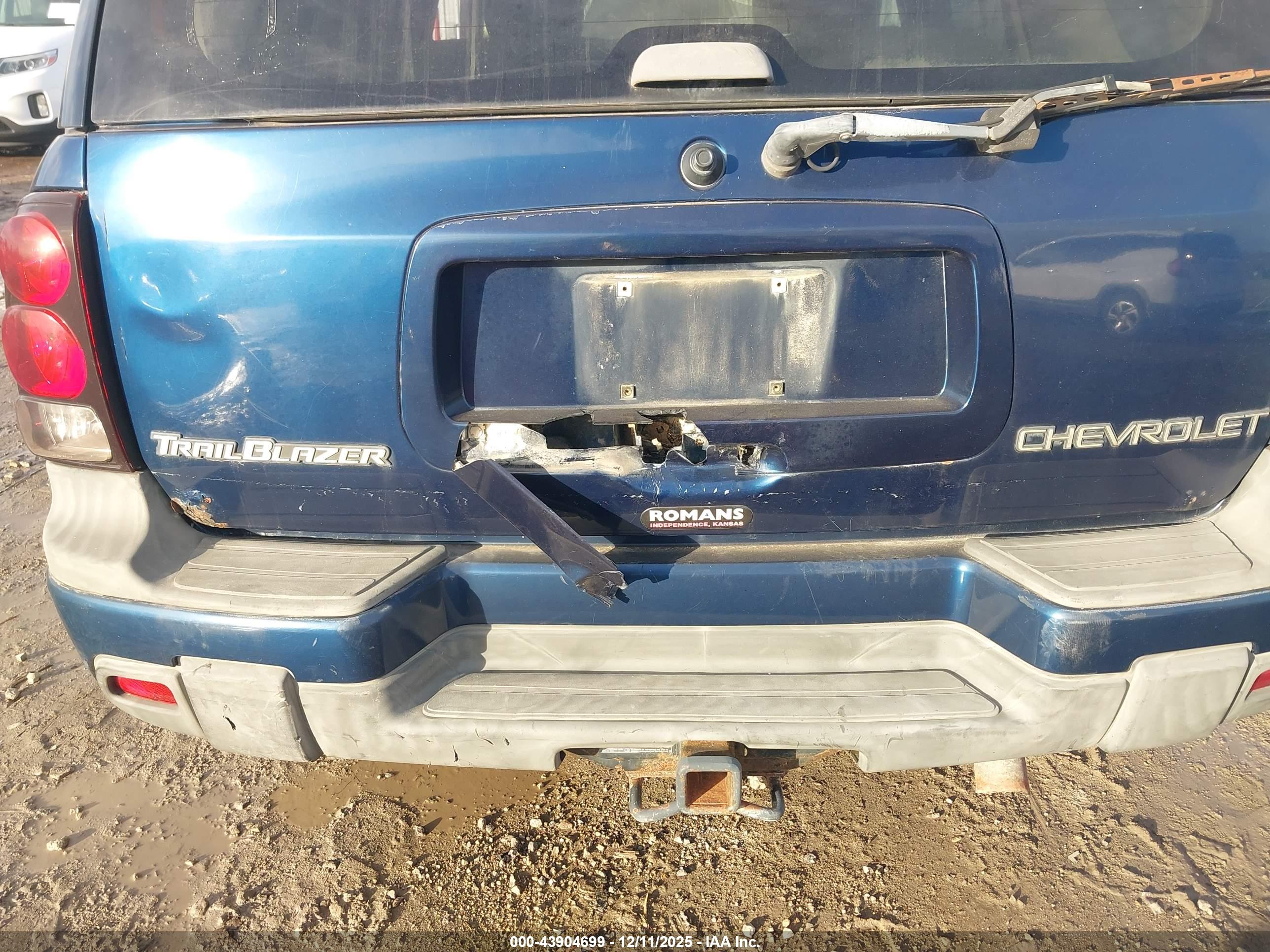 CHEVROLET TRAILBLAZER image 6