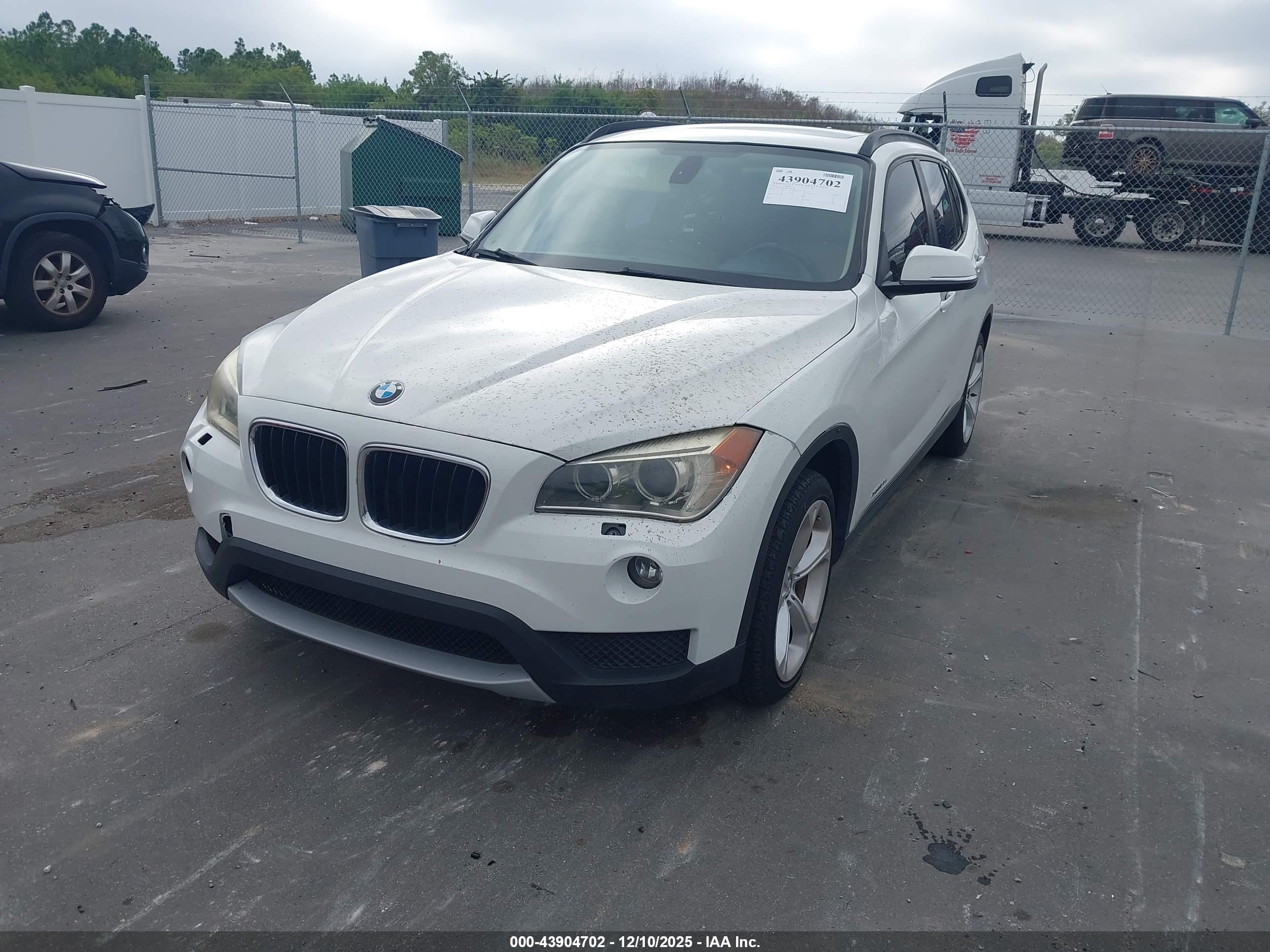 BMW X1 image 2