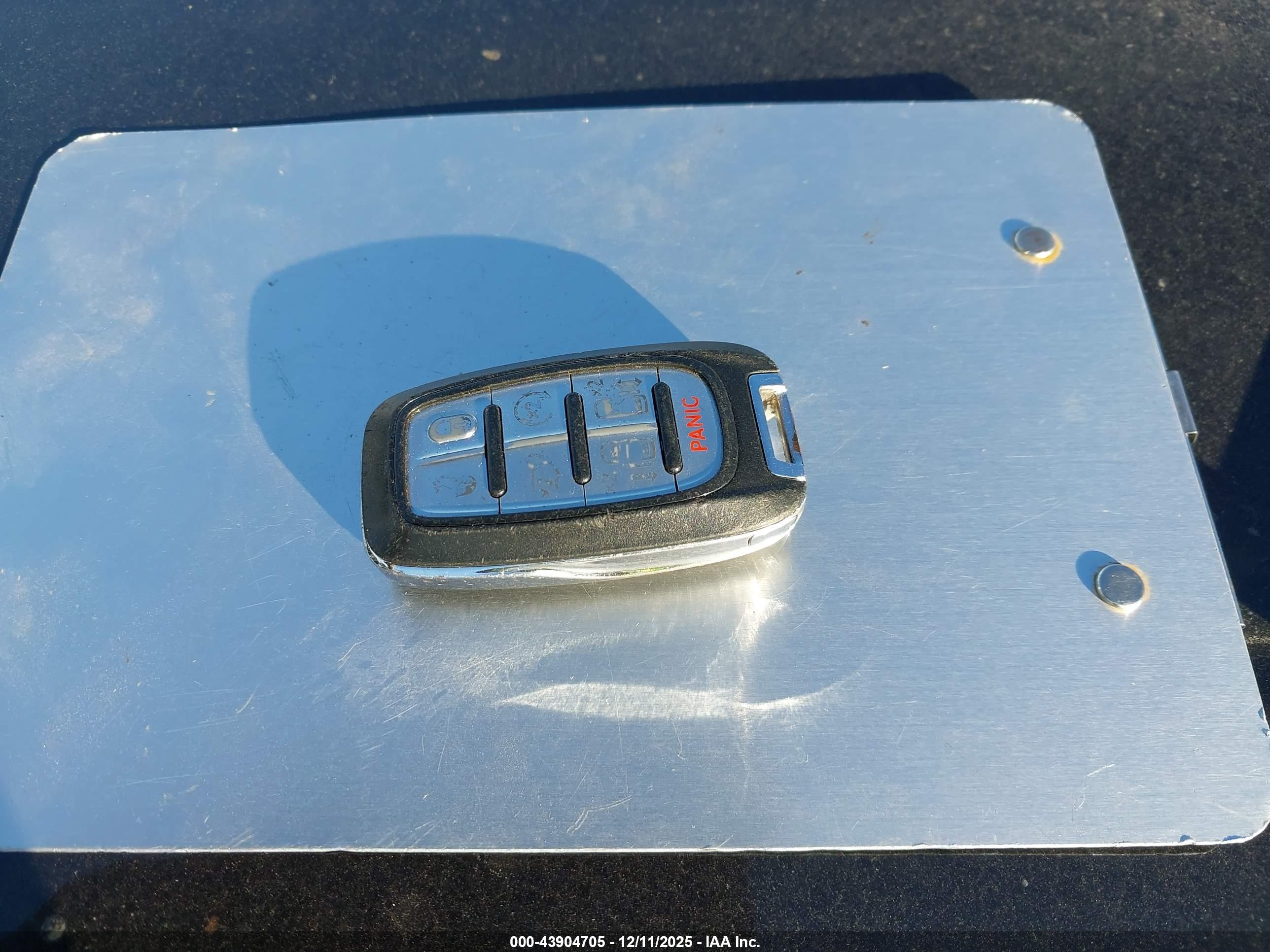 CHRYSLER VOYAGER image 11
